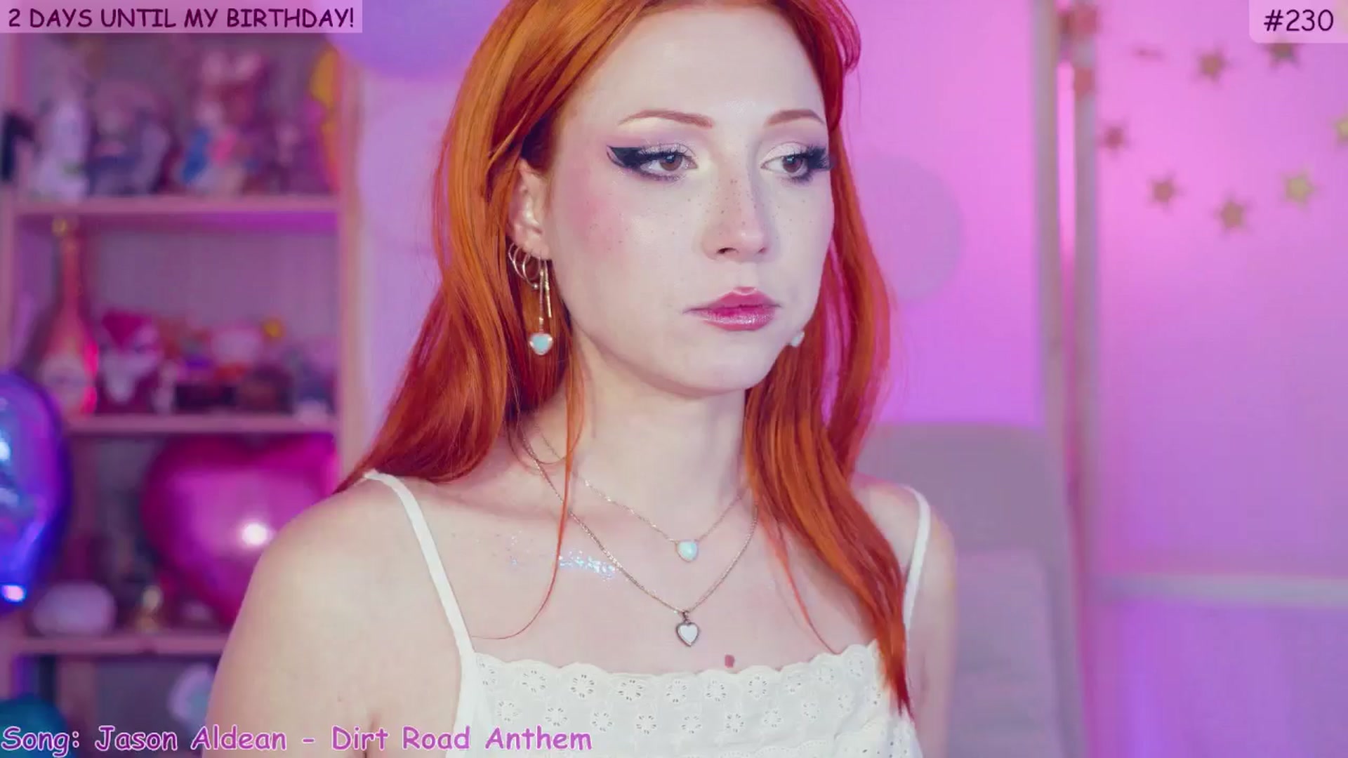 Gallery image thumbnail from alcoBirthday's myfreecams stream on, 10/22/2024, 11:24 image 11 of 20
