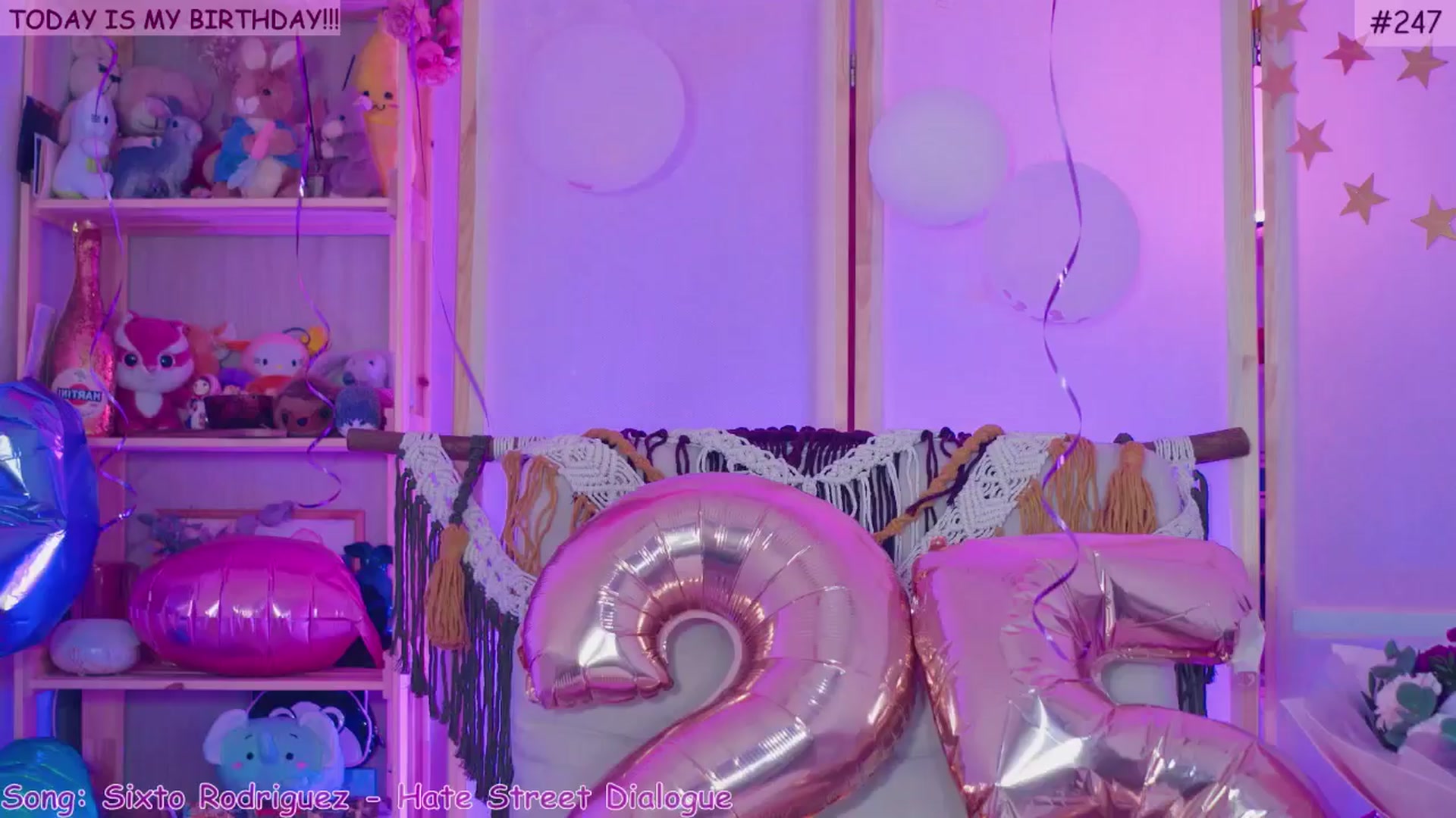 Gallery image thumbnail from alcoBirthday's myfreecams stream on, 10/24/2024, 10:22 image 1 of 20