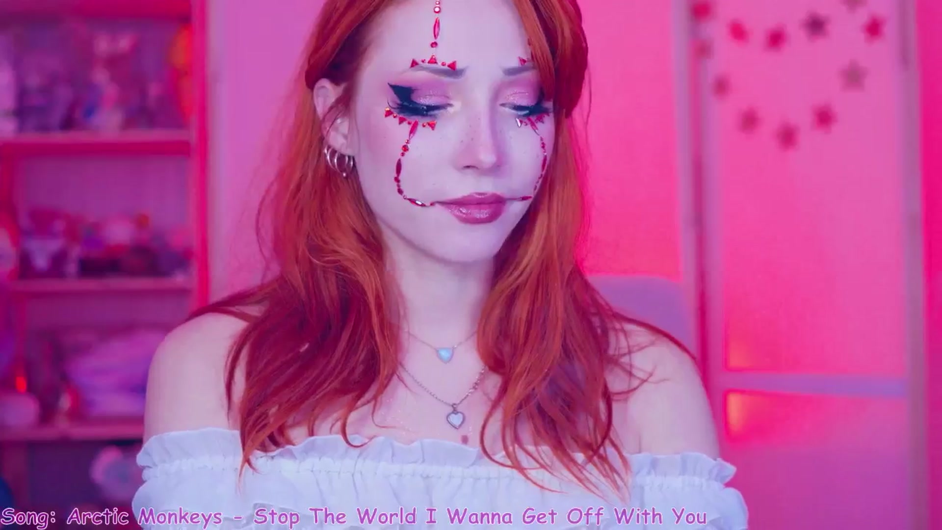 Gallery image thumbnail from alcoBirthday's myfreecams stream on, 10/26/2024, 13:32 image 8 of 20
