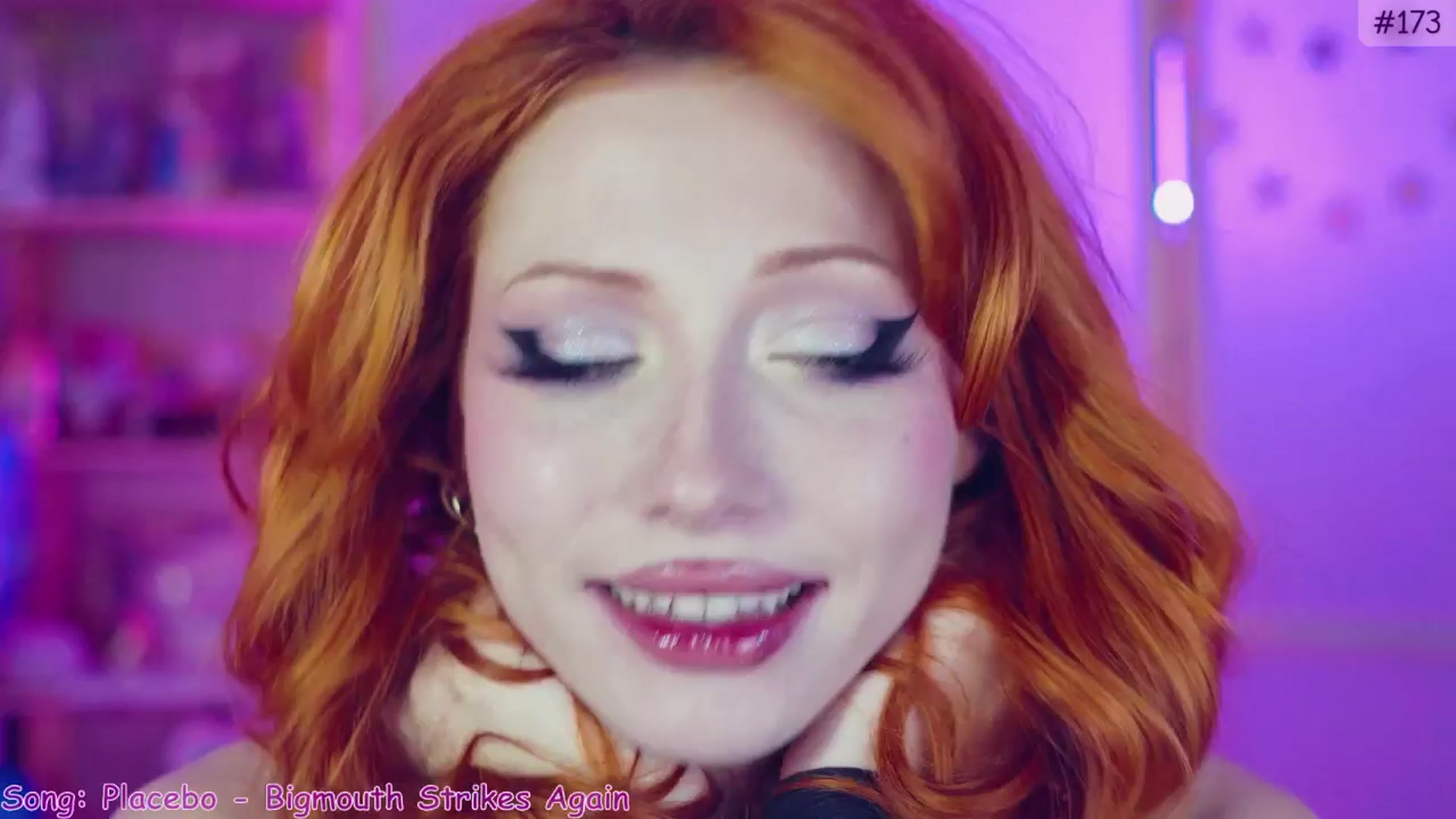 Gallery image thumbnail from alcoBirthday's myfreecams stream on, 10/31/2024, 13:27 image 17 of 20