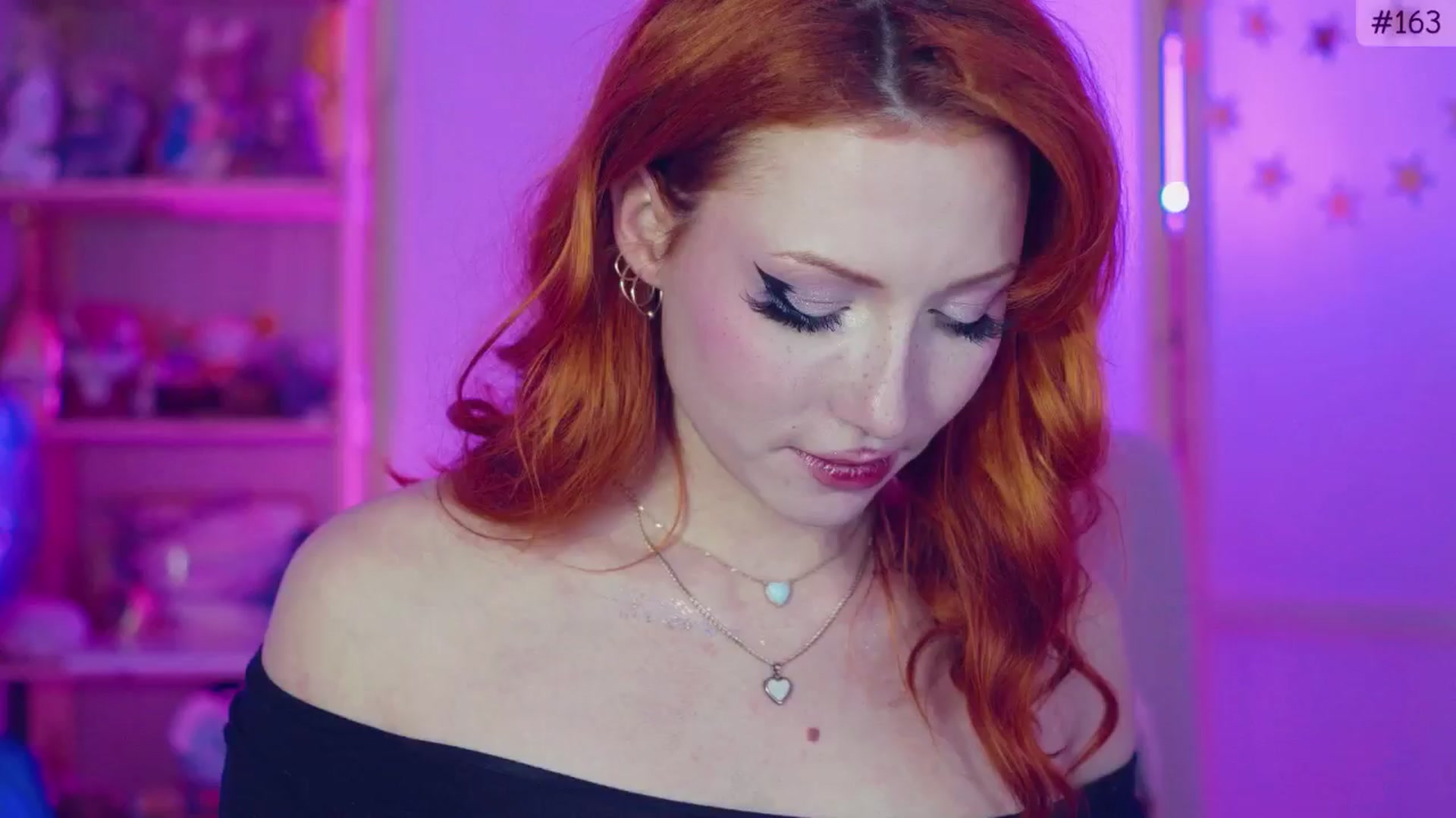 Gallery image thumbnail from alcoBirthday's myfreecams stream on, 10/31/2024, 14:52 image 16 of 20