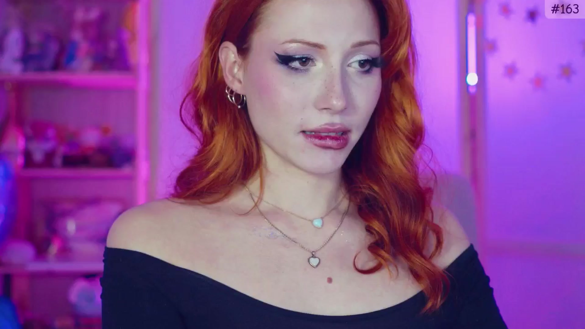 Gallery image thumbnail from alcoBirthday's myfreecams stream on, 10/31/2024, 14:52 image 18 of 20