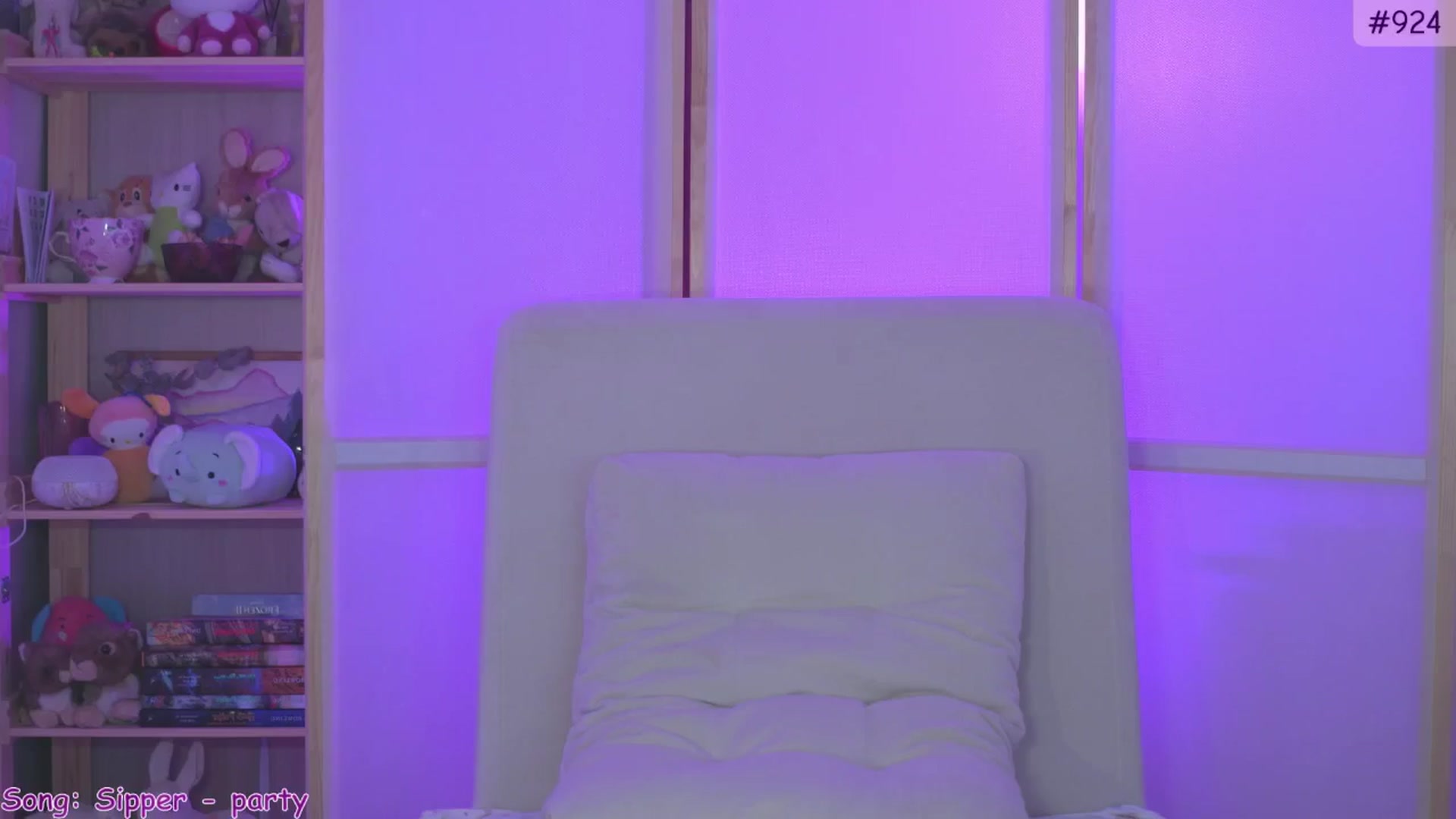 Gallery image thumbnail from alcogirl's myfreecams stream on, 09/20/2024, 11:32 image 16 of 20