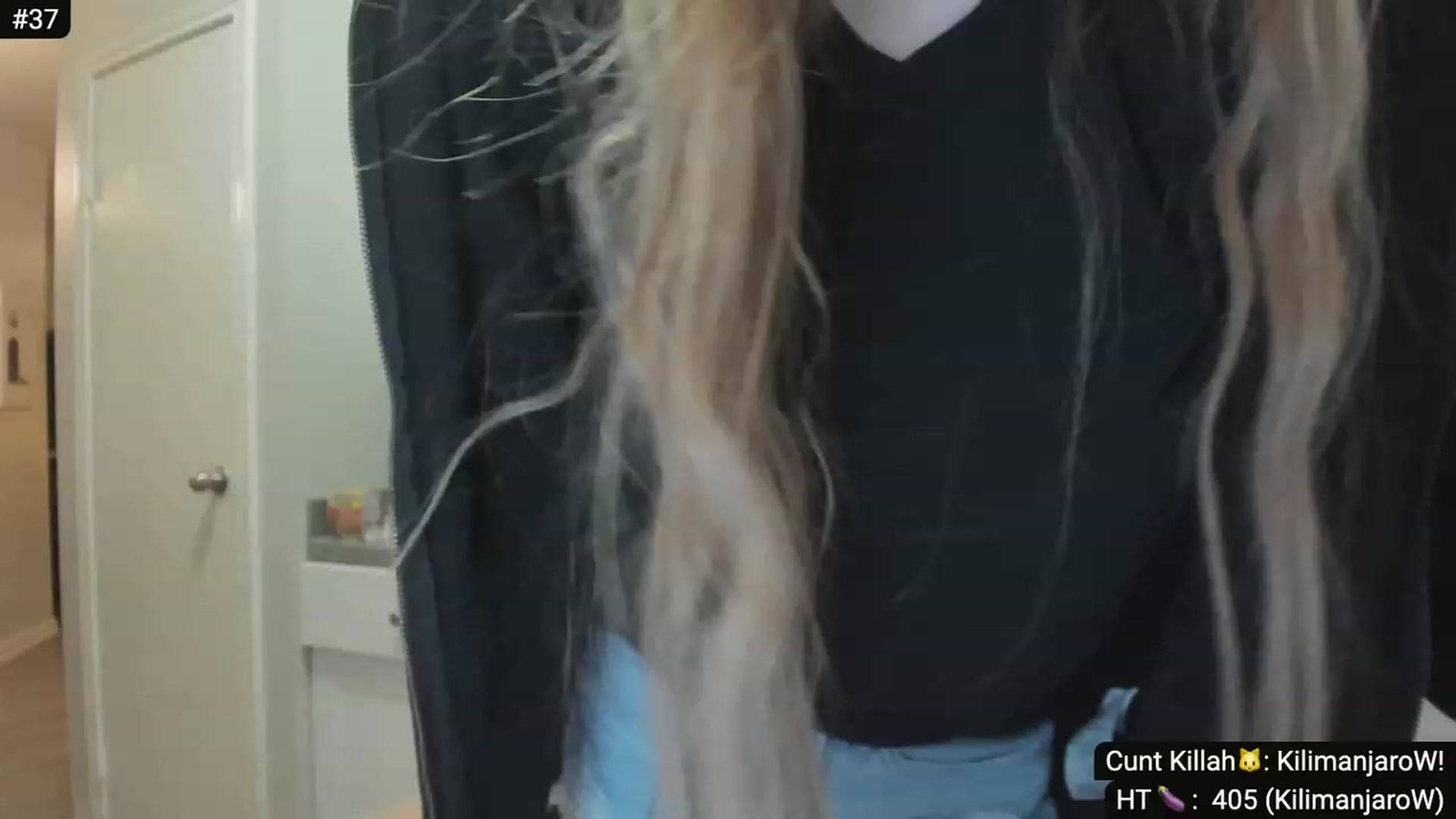 Gallery image thumbnail from aleXisTexas_'s myfreecams stream on, 11/29/2023, 05:17 image 5 of 20