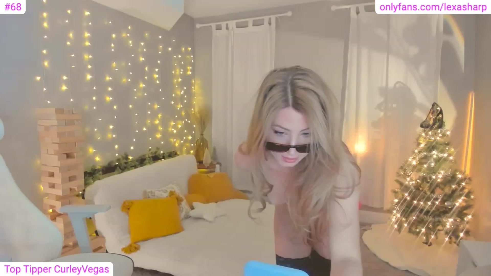 Gallery image thumbnail from alexasharp's myfreecams stream on, 12/03/2022, 03:23 image 20 of 20
