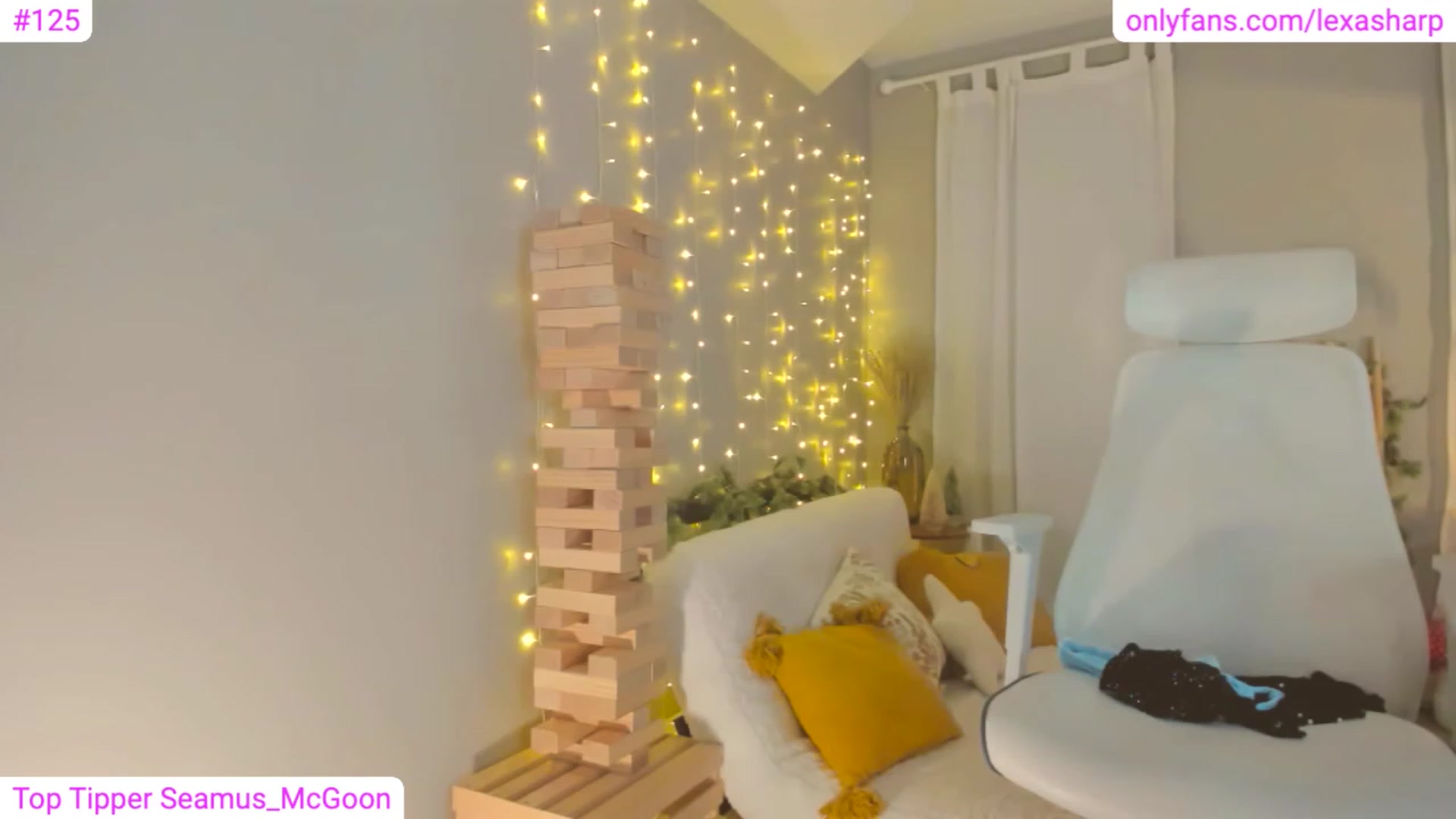 Gallery image thumbnail from alexasharp's myfreecams stream on, 12/07/2022, 03:22 image 4 of 20