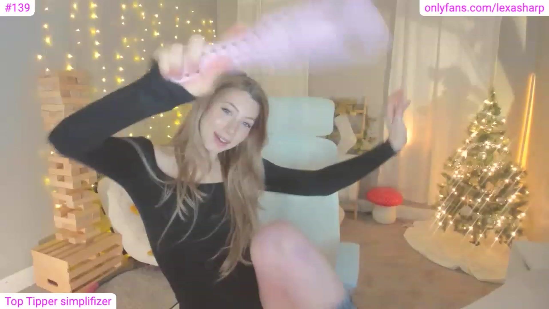 Gallery image thumbnail from alexasharp's myfreecams stream on, 12/09/2022, 01:11 image 11 of 20