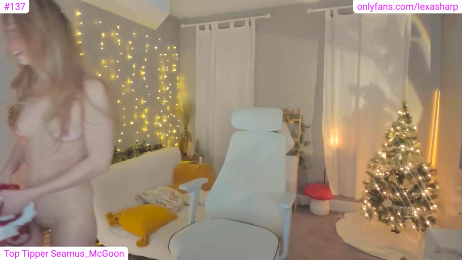 Gallery image thumbnail from alexasharp's myfreecams stream on, 12/16/2022, 01:06 image 5 of 20
