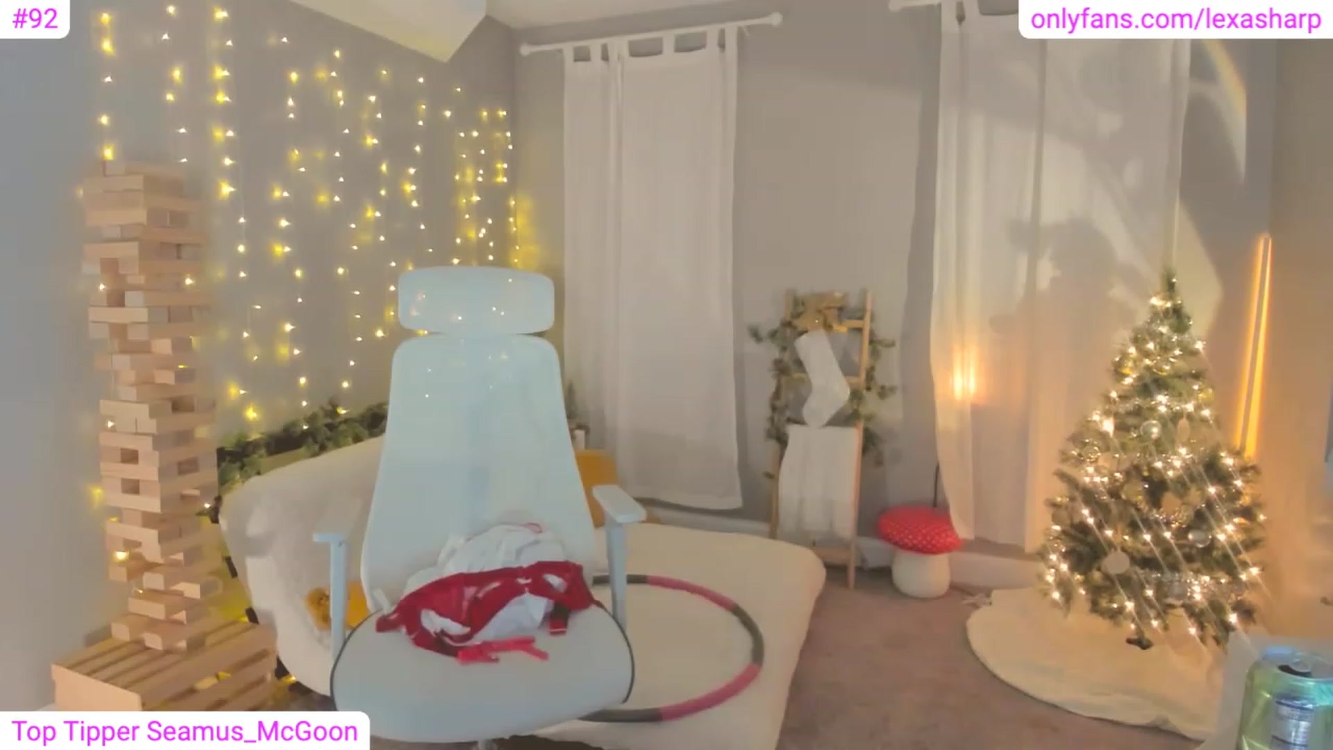 Gallery image thumbnail from alexasharp's myfreecams stream on, 12/16/2022, 04:07 image 20 of 20