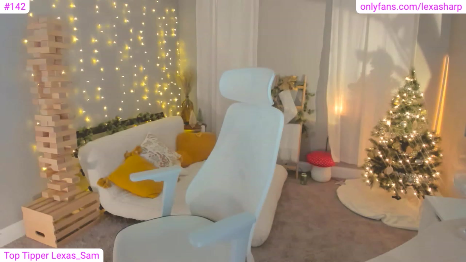 Gallery image thumbnail from alexasharp's myfreecams stream on, 01/02/2023, 05:21 image 10 of 20