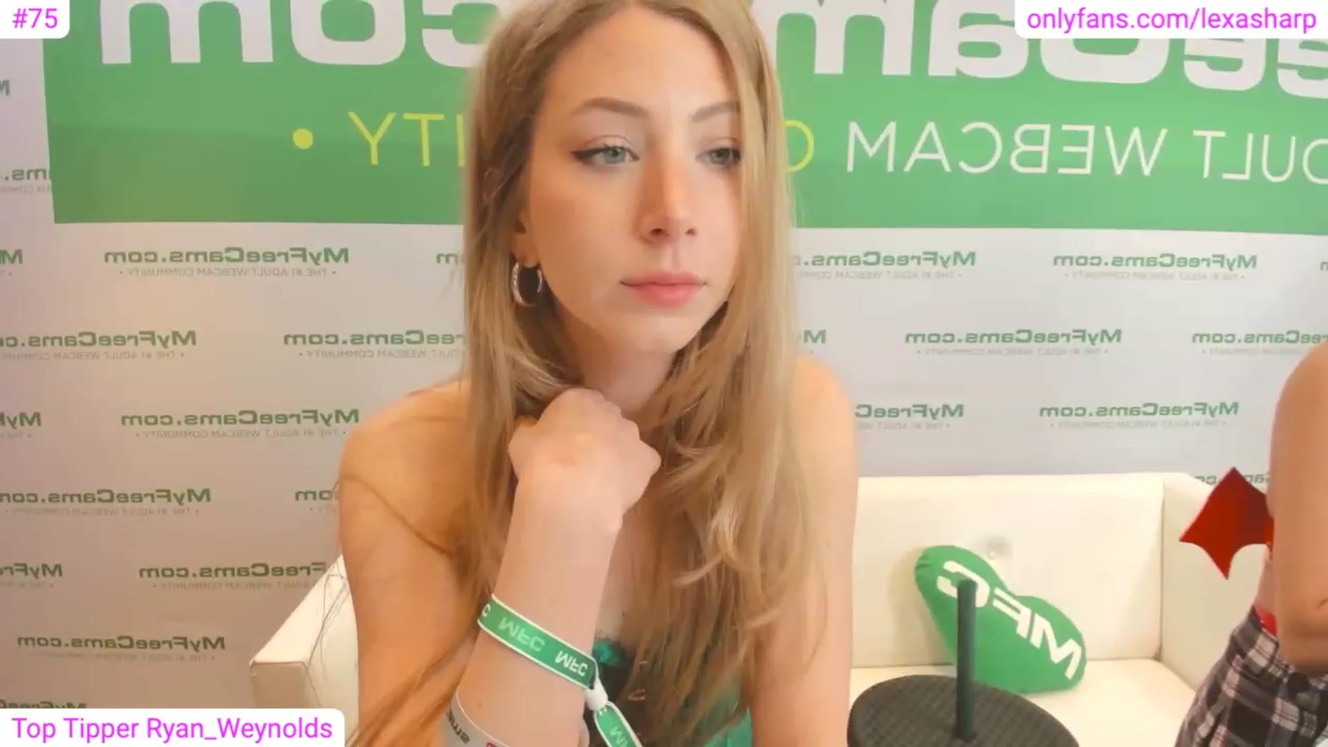 Gallery image thumbnail from alexasharp's myfreecams stream on, 01/07/2023, 01:10 image 7 of 20