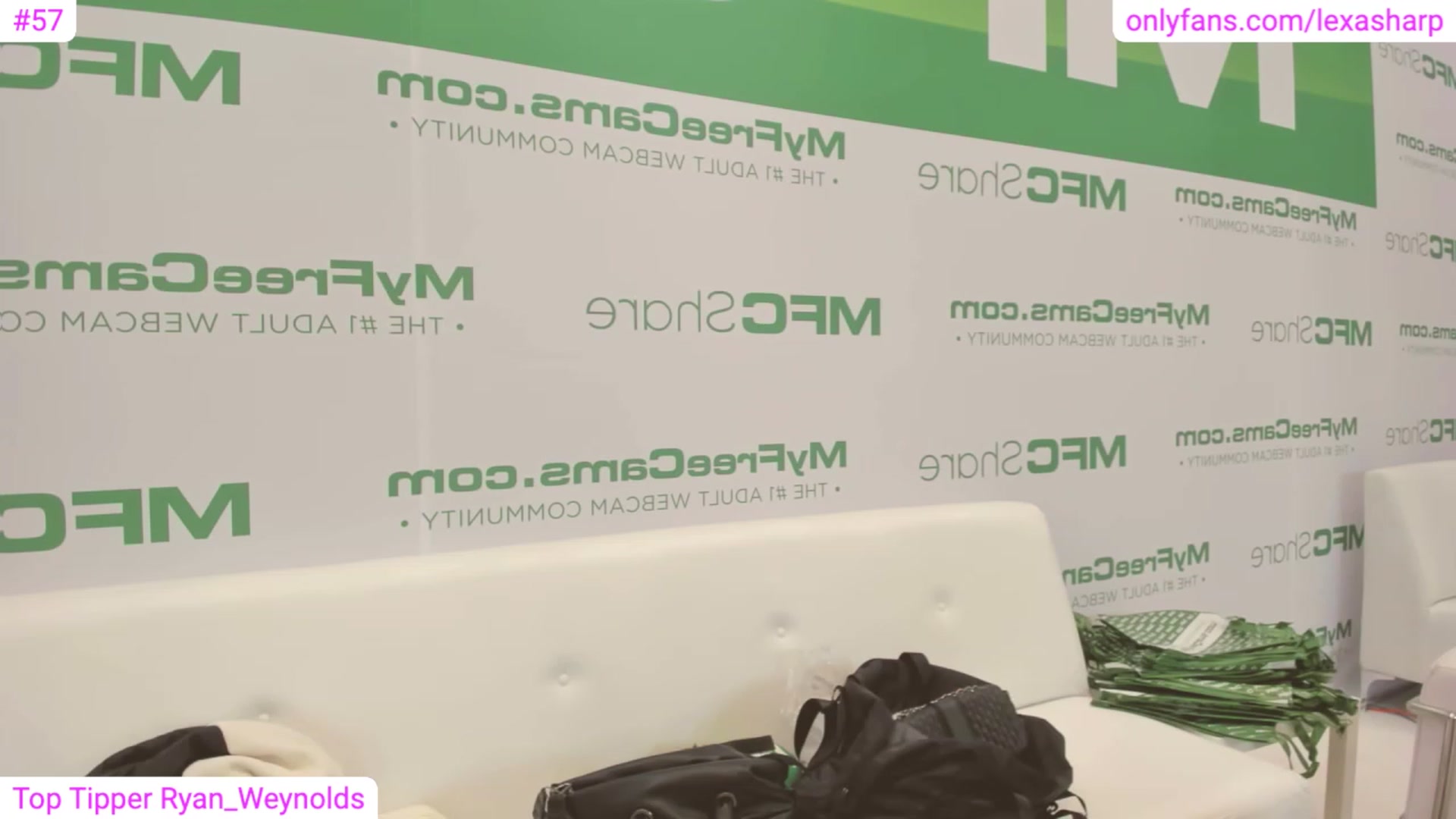 Gallery image thumbnail from alexasharp's myfreecams stream on, 01/07/2023, 04:00 image 13 of 20