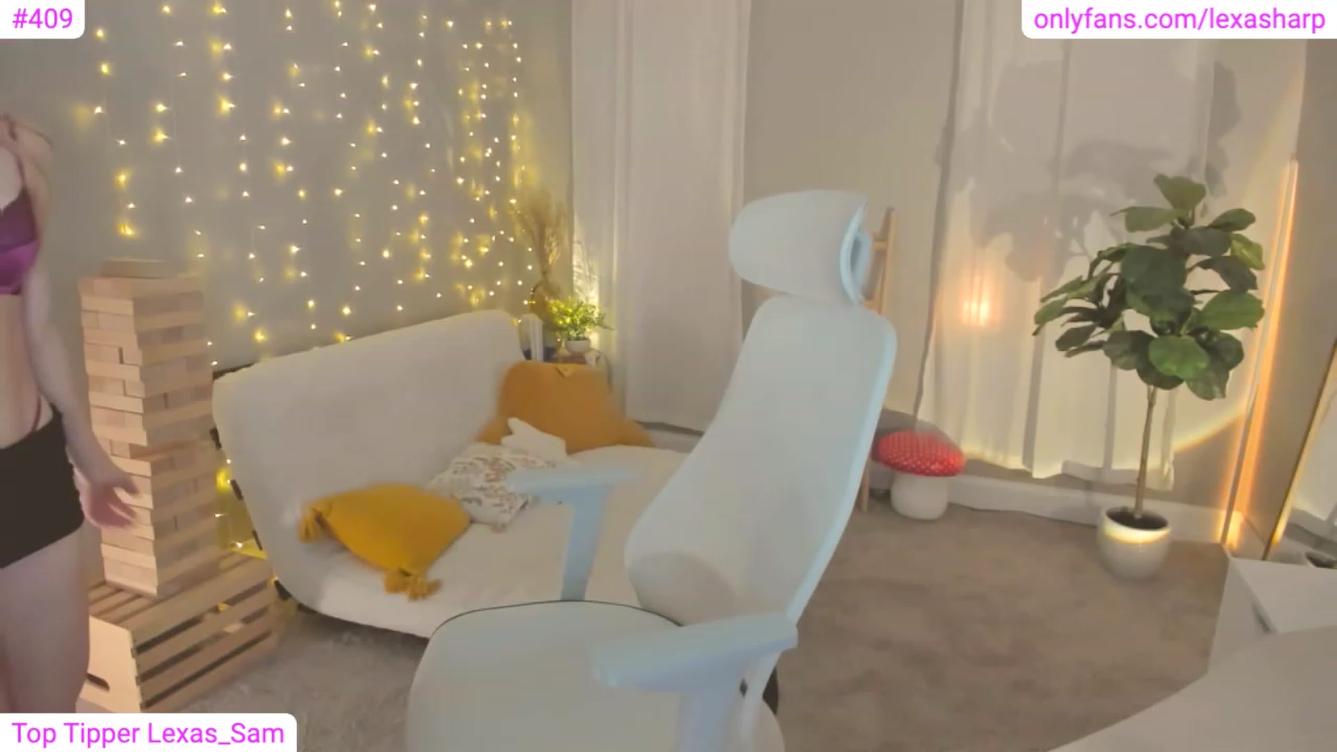 Gallery image thumbnail from alexasharp's myfreecams stream on, 01/20/2023, 01:05 image 9 of 20