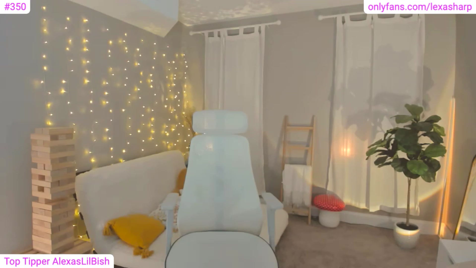 Gallery image thumbnail from alexasharp's myfreecams stream on, 01/20/2023, 05:41 image 6 of 20