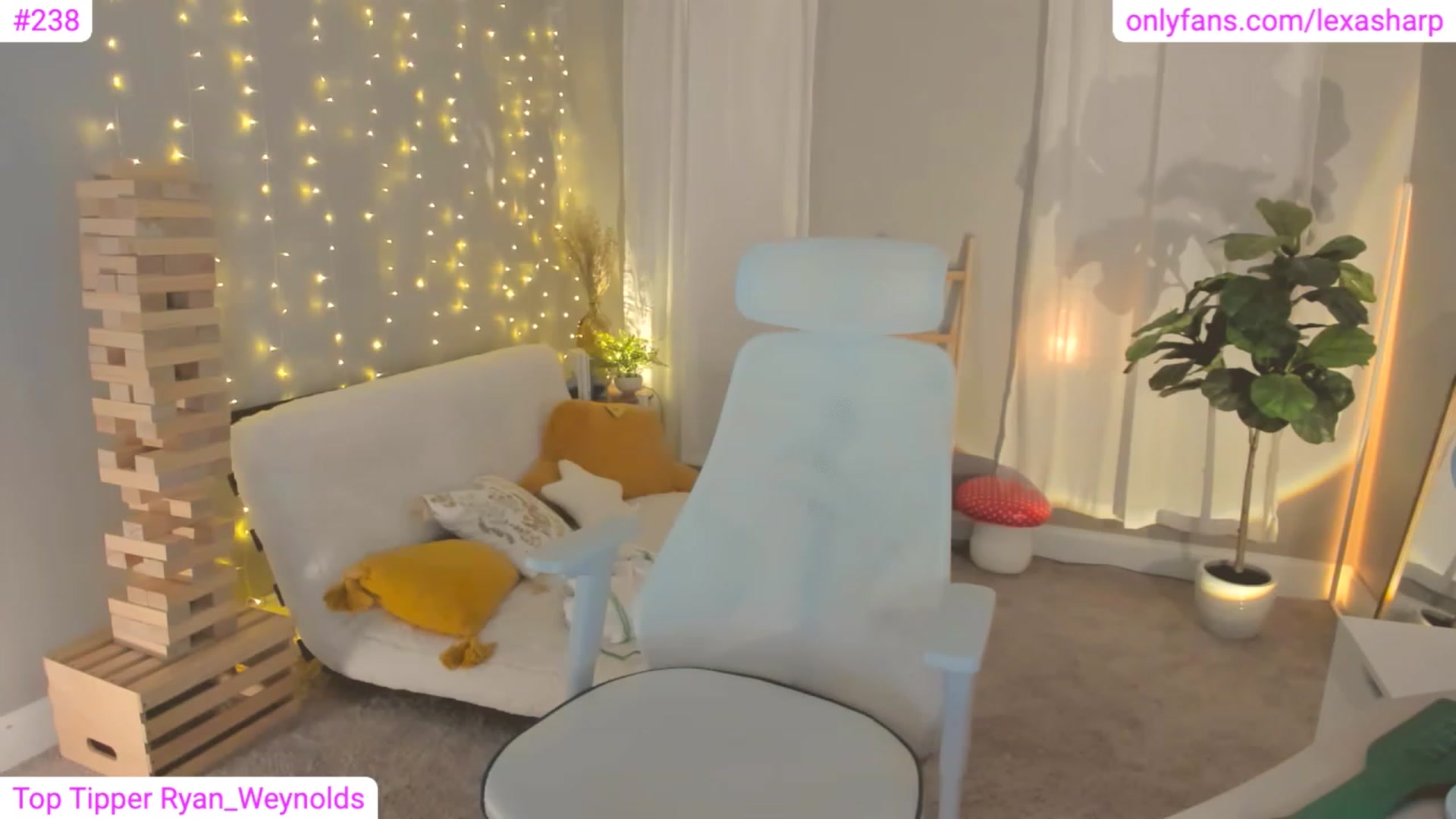Gallery image thumbnail from alexasharp's myfreecams stream on, 01/21/2023, 08:23 image 4 of 20