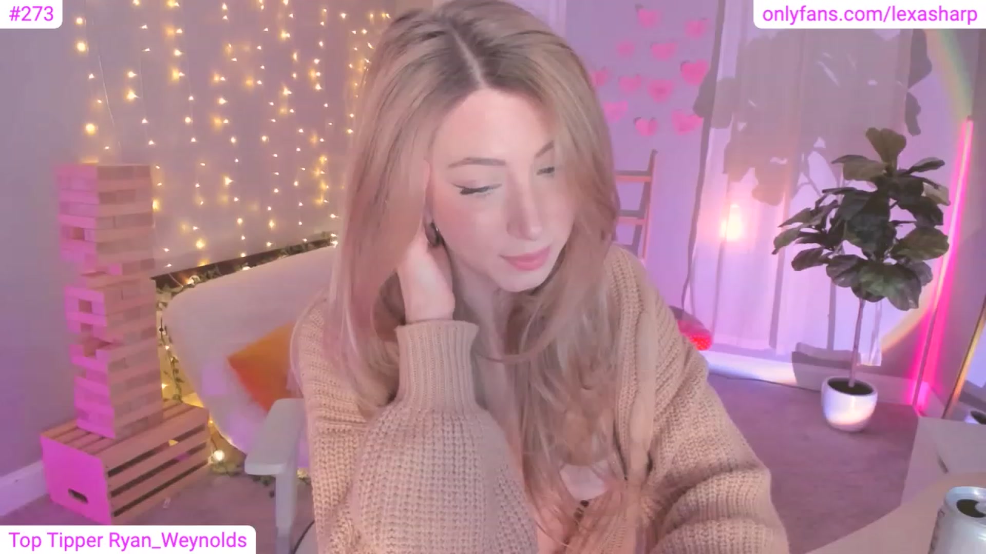 Gallery image thumbnail from alexasharp's myfreecams stream on, 02/11/2023, 04:02 image 19 of 20