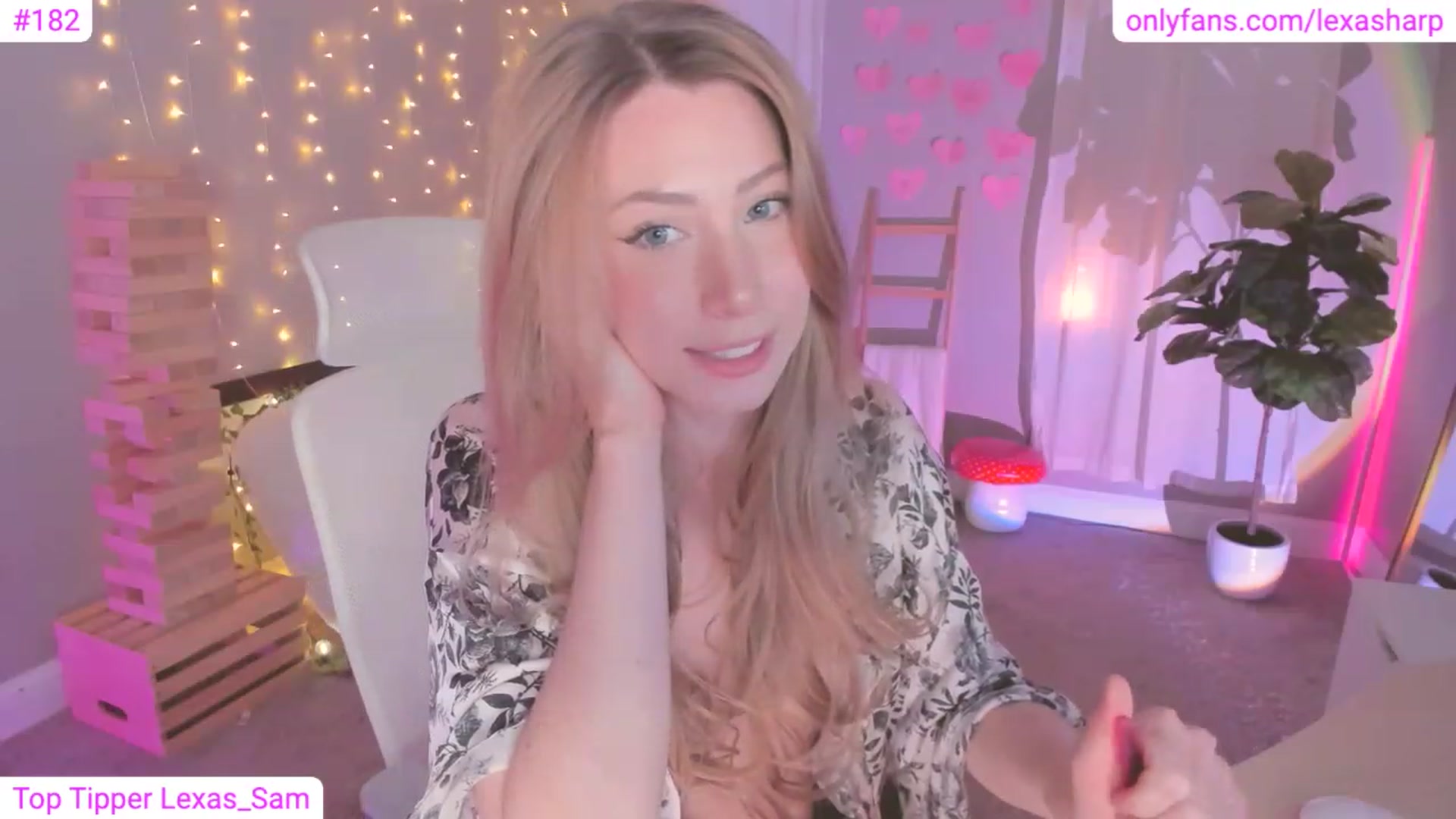 Gallery image thumbnail from alexasharp's myfreecams stream on, 02/14/2023, 01:39 image 20 of 20