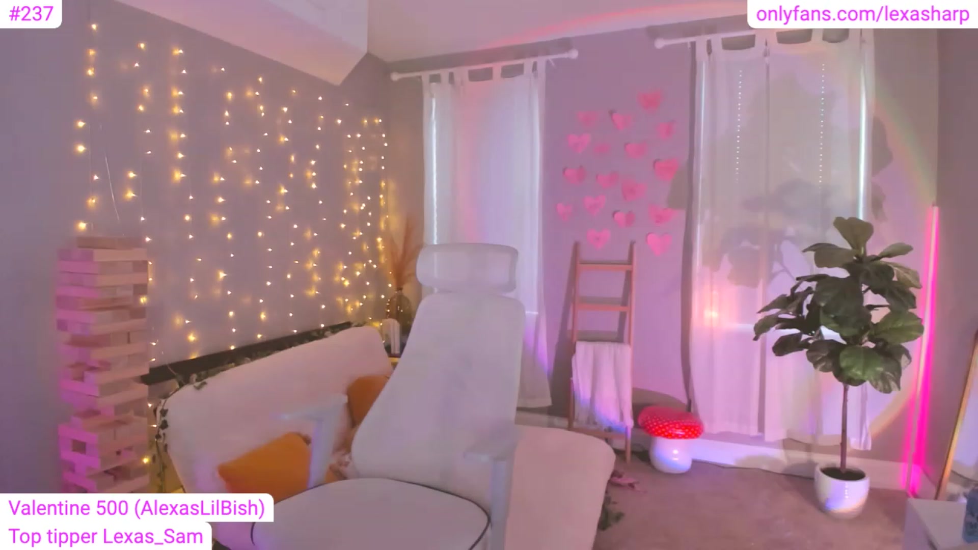 Gallery image thumbnail from alexasharp's myfreecams stream on, 03/02/2023, 22:59 image 13 of 20