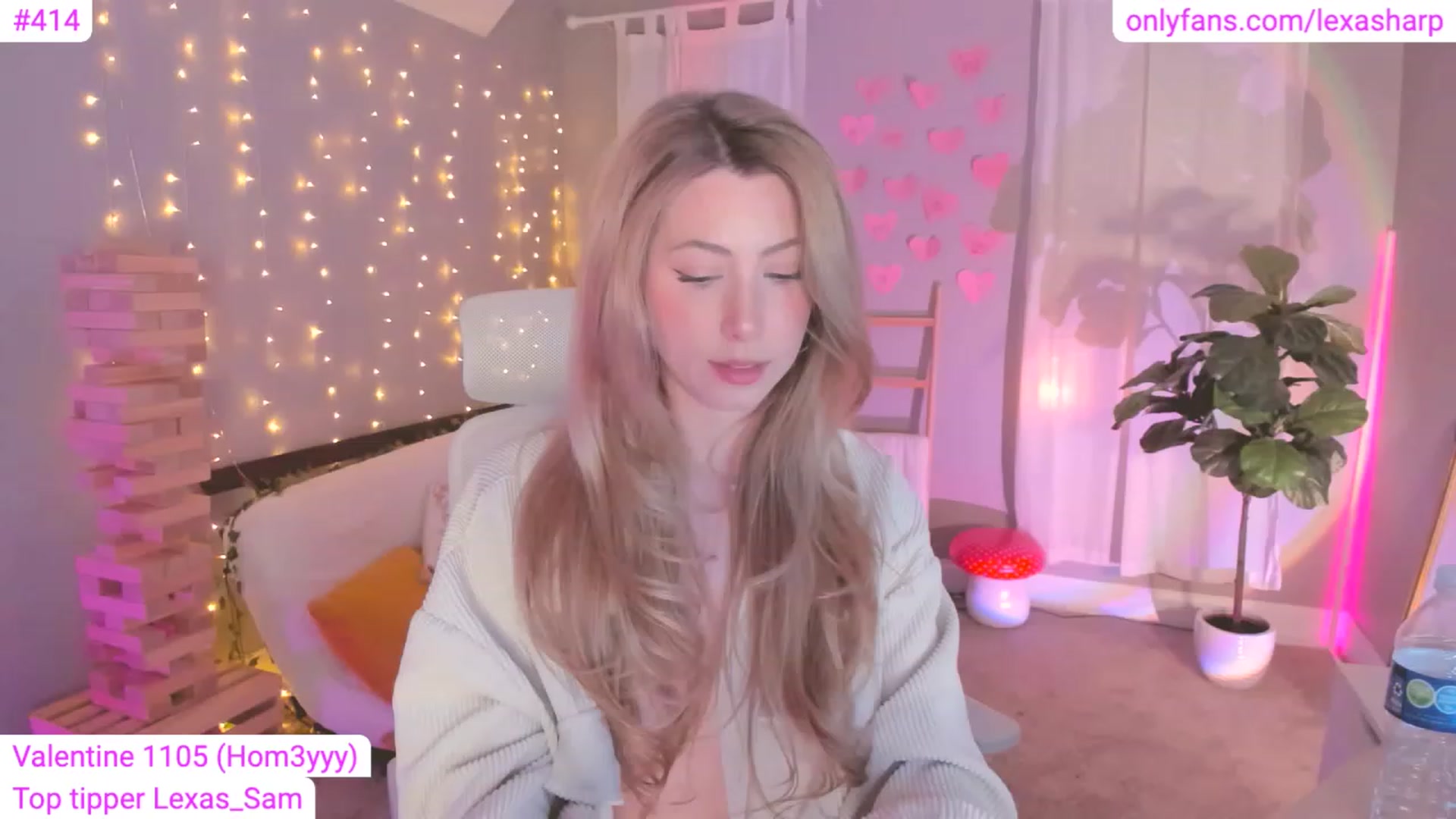 Gallery image thumbnail from alexasharp's myfreecams stream on, 03/11/2023, 04:54 image 12 of 20