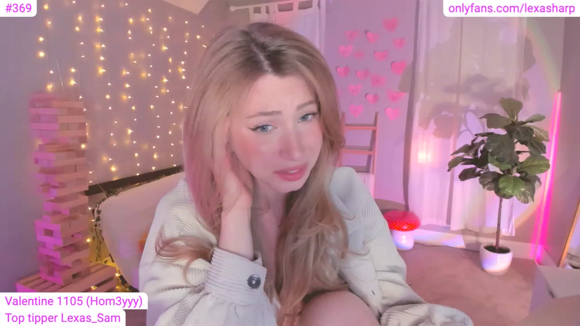 Gallery image thumbnail from alexasharp's myfreecams stream on, 03/11/2023, 07:22 image 3 of 20