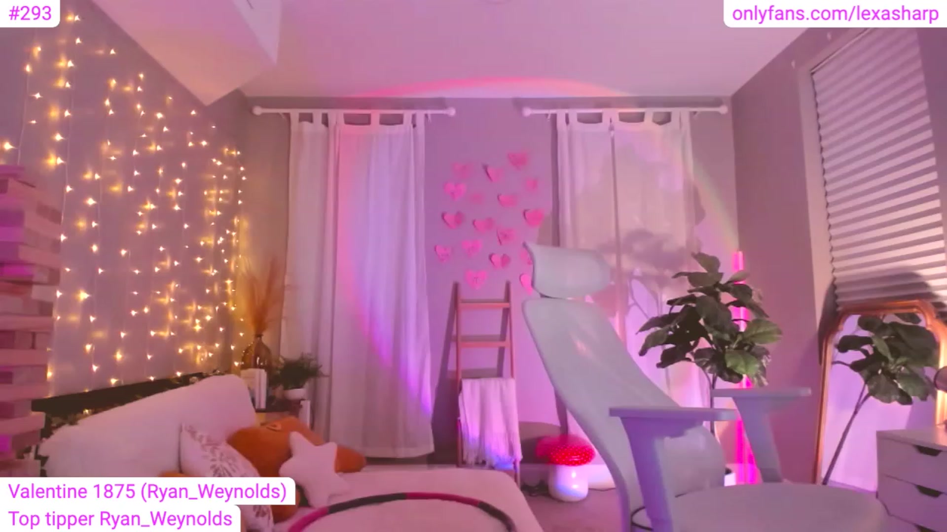Gallery image thumbnail from alexasharp's myfreecams stream on, 03/11/2023, 08:13 image 1 of 20
