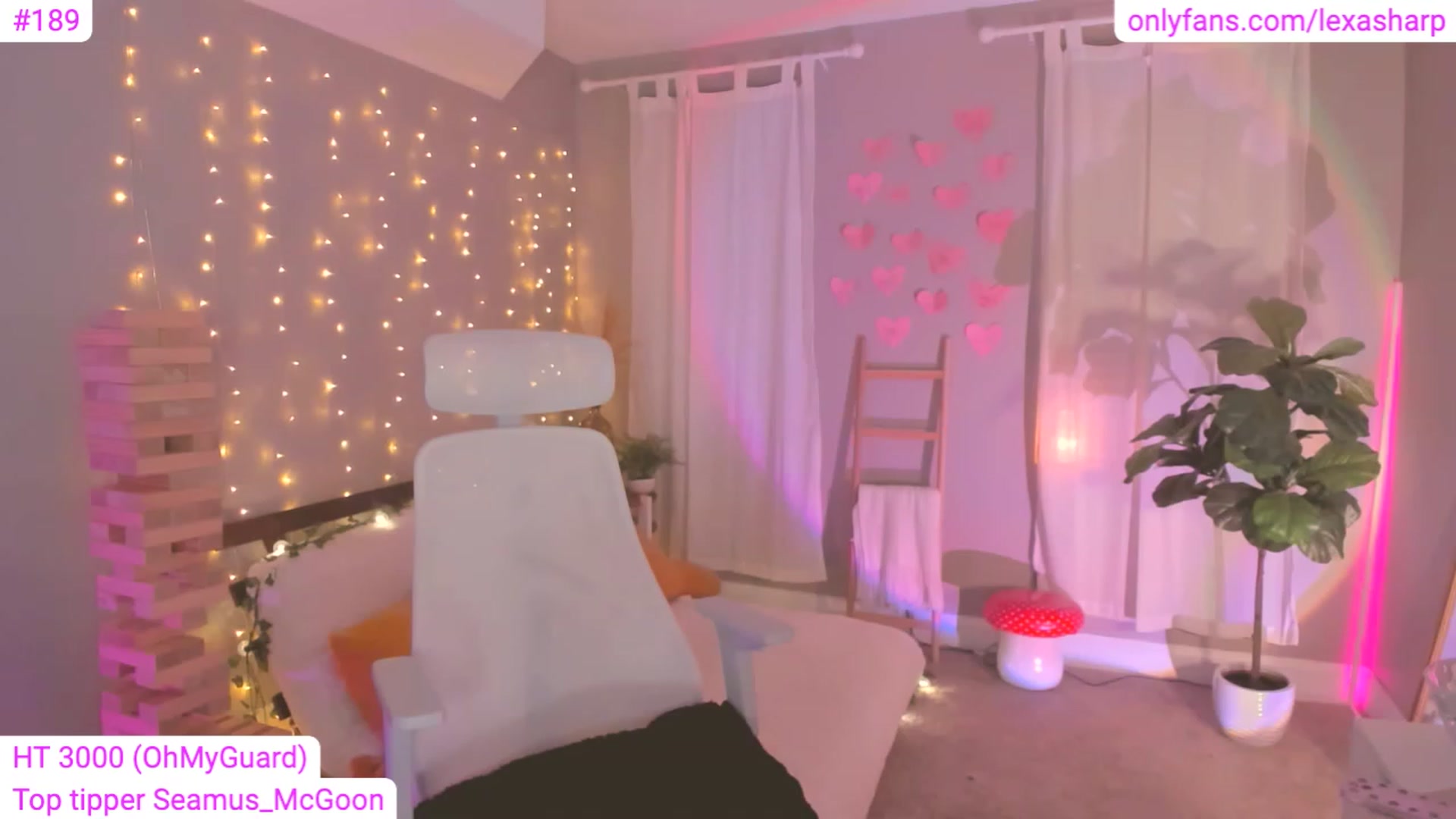 Gallery image thumbnail from alexasharp's myfreecams stream on, 03/24/2023, 01:22 image 14 of 20