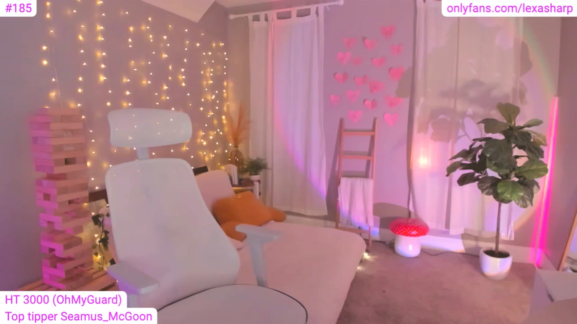 Gallery image thumbnail from alexasharp's myfreecams stream on, 03/24/2023, 02:58 image 3 of 20