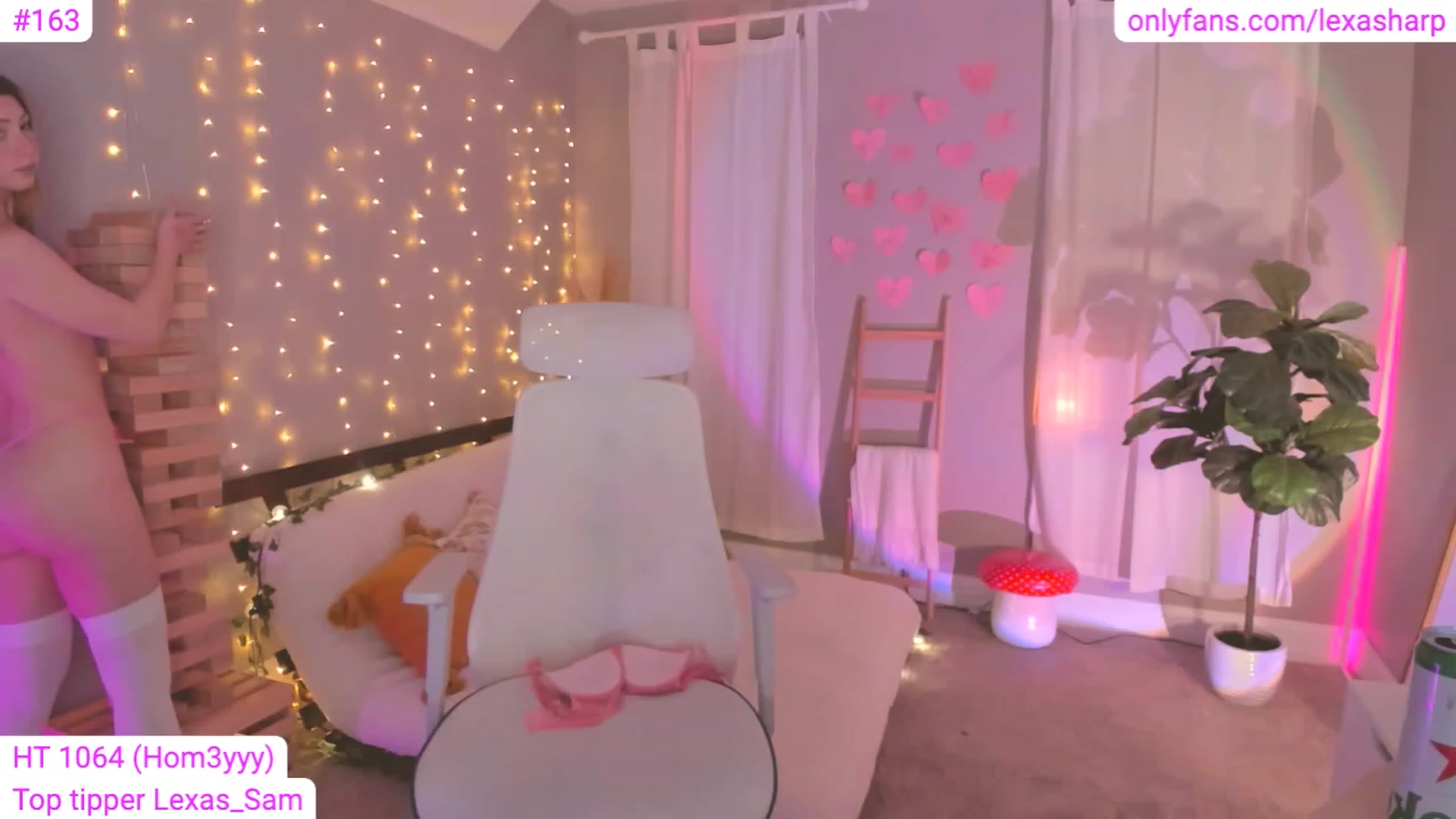 Gallery image thumbnail from alexasharp's myfreecams stream on, 03/25/2023, 02:14 image 19 of 20