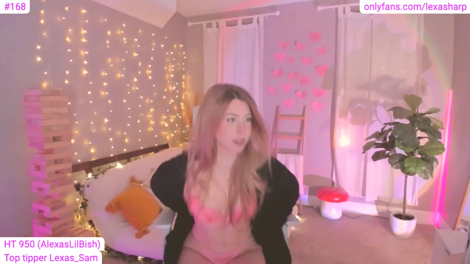 Gallery image thumbnail from alexasharp's myfreecams stream on, 03/25/2023, 02:14 image 3 of 20
