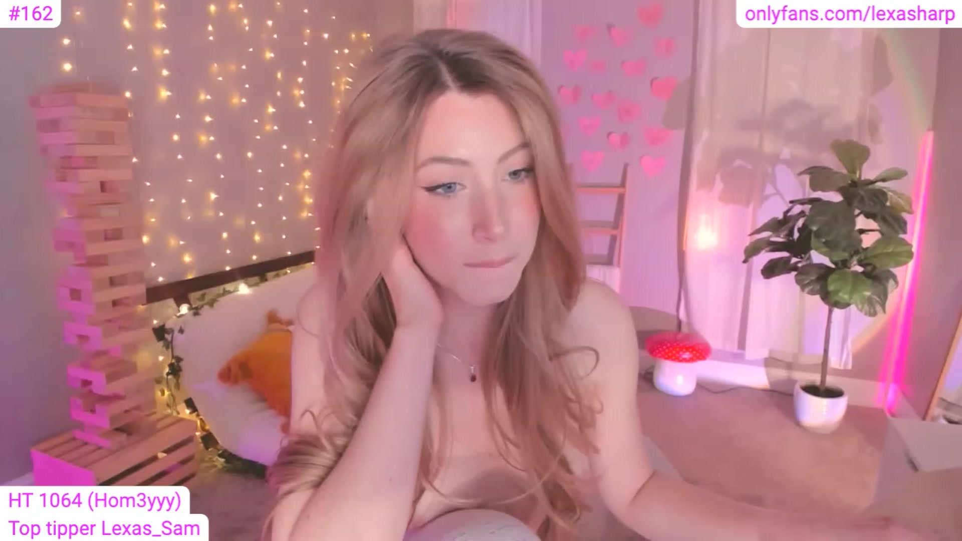 Gallery image thumbnail from alexasharp's myfreecams stream on, 03/25/2023, 03:06 image 10 of 20