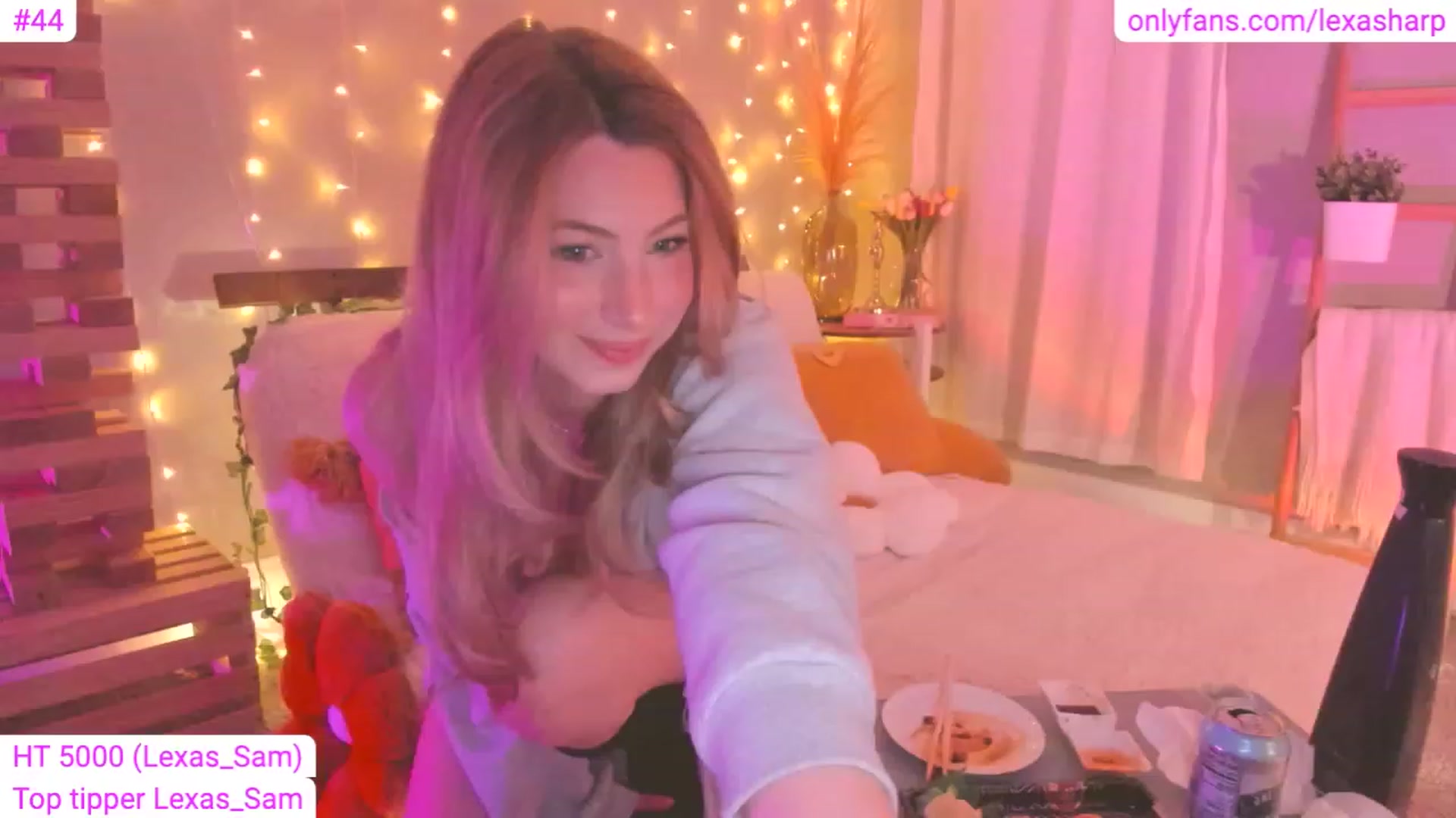 Gallery image thumbnail from alexasharp's myfreecams stream on, 04/03/2023, 04:10 image 1 of 20
