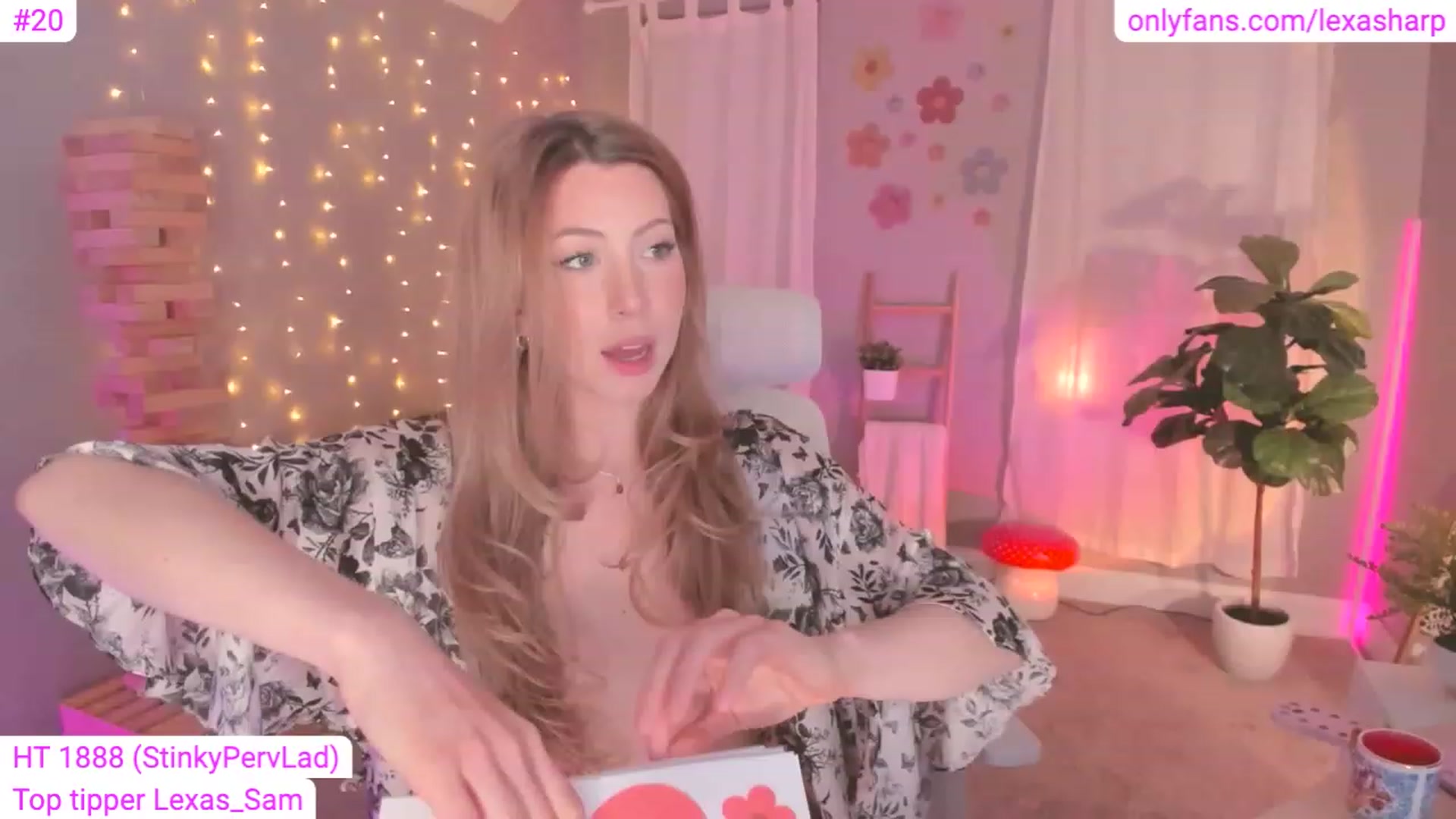Gallery image thumbnail from alexasharp's myfreecams stream on, 04/05/2023, 02:23 image 6 of 20