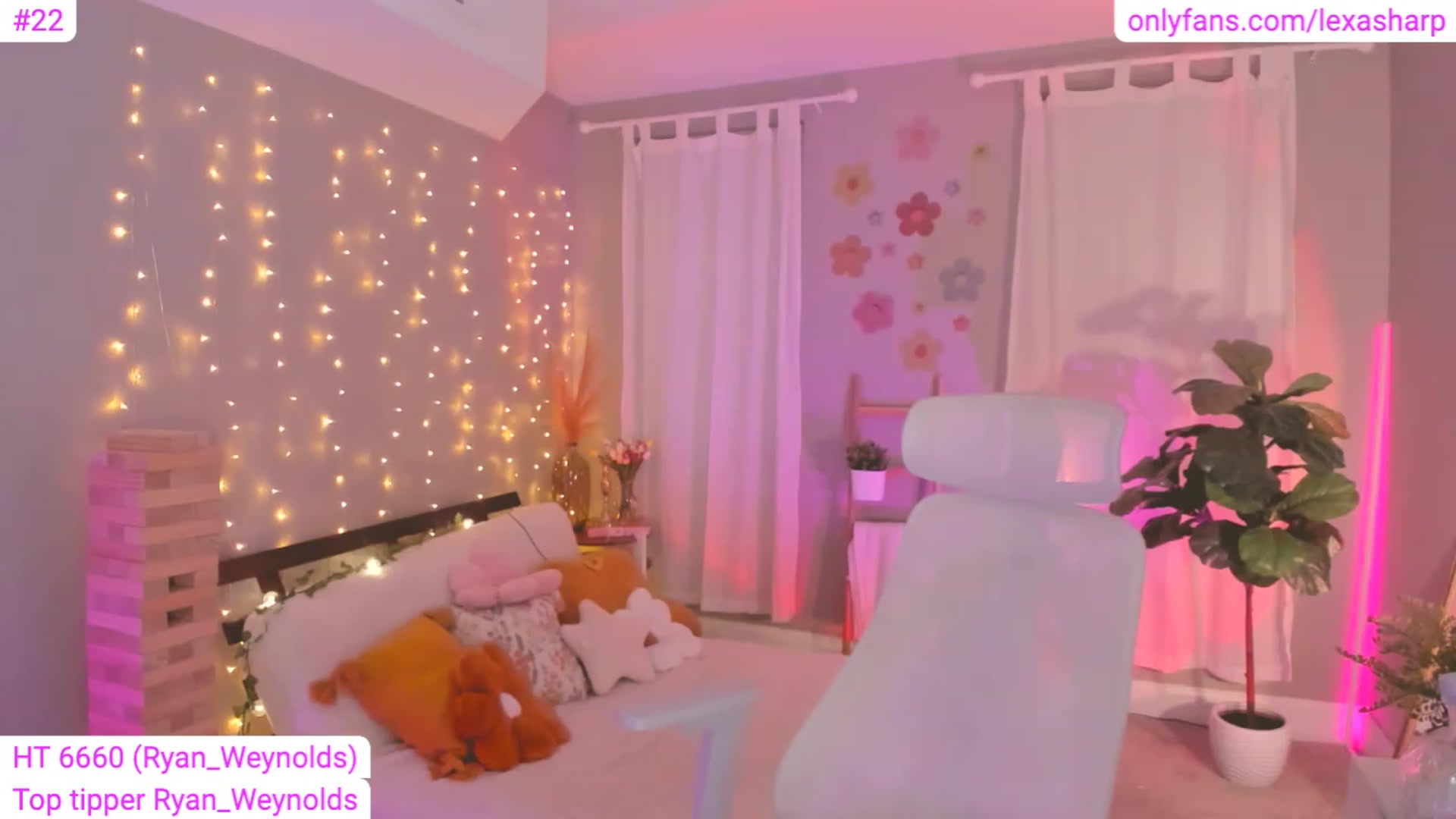 Gallery image thumbnail from alexasharp's myfreecams stream on, 04/07/2023, 05:03 image 10 of 20