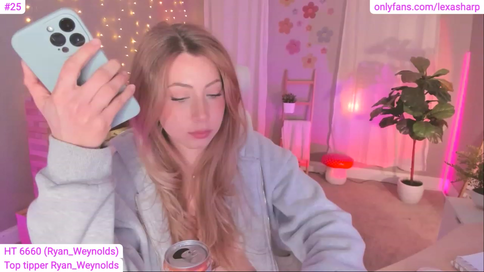Gallery image thumbnail from alexasharp's myfreecams stream on, 04/07/2023, 05:03 image 17 of 20