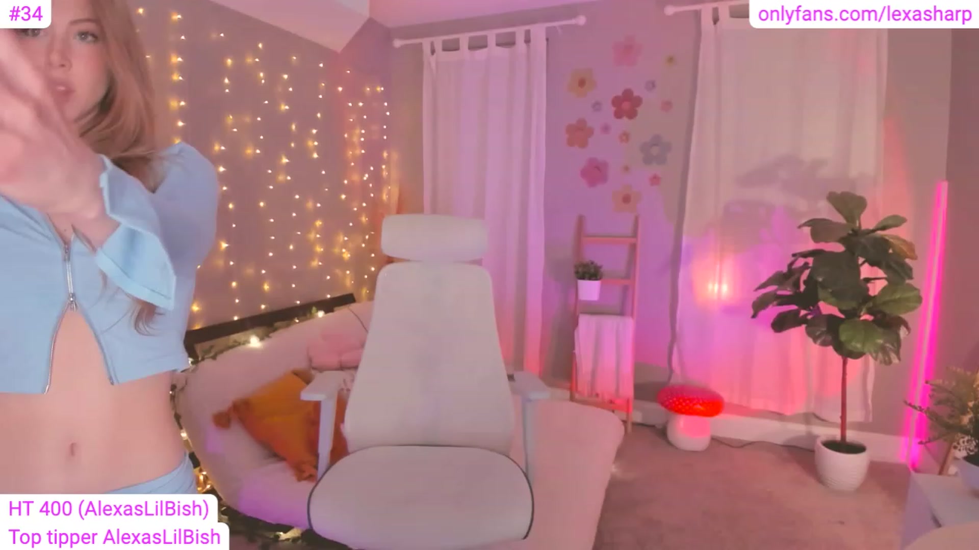 Gallery image thumbnail from alexasharp's myfreecams stream on, 04/07/2023, 05:03 image 2 of 20
