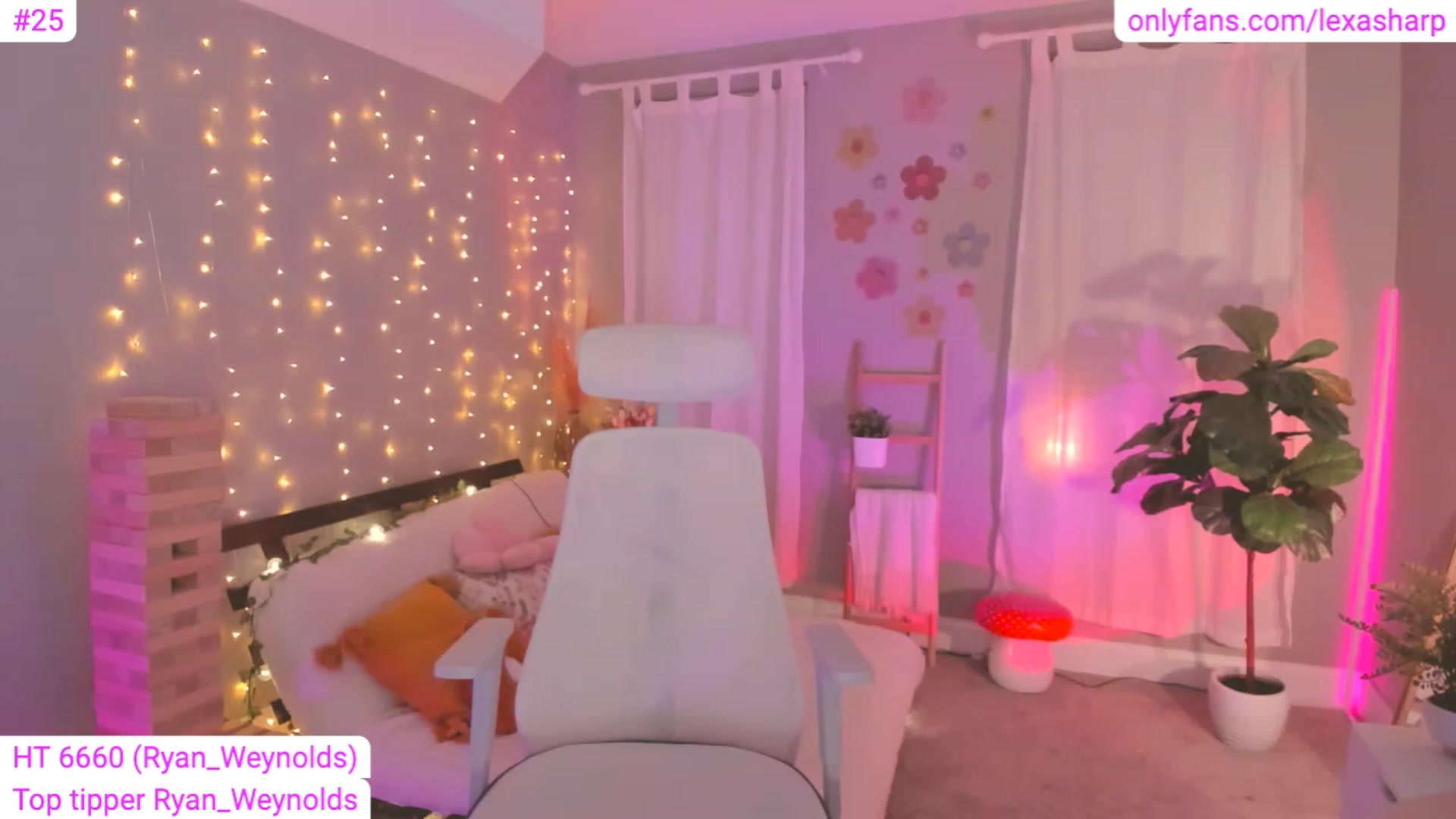 Gallery image thumbnail from alexasharp's myfreecams stream on, 04/07/2023, 06:58 image 2 of 20