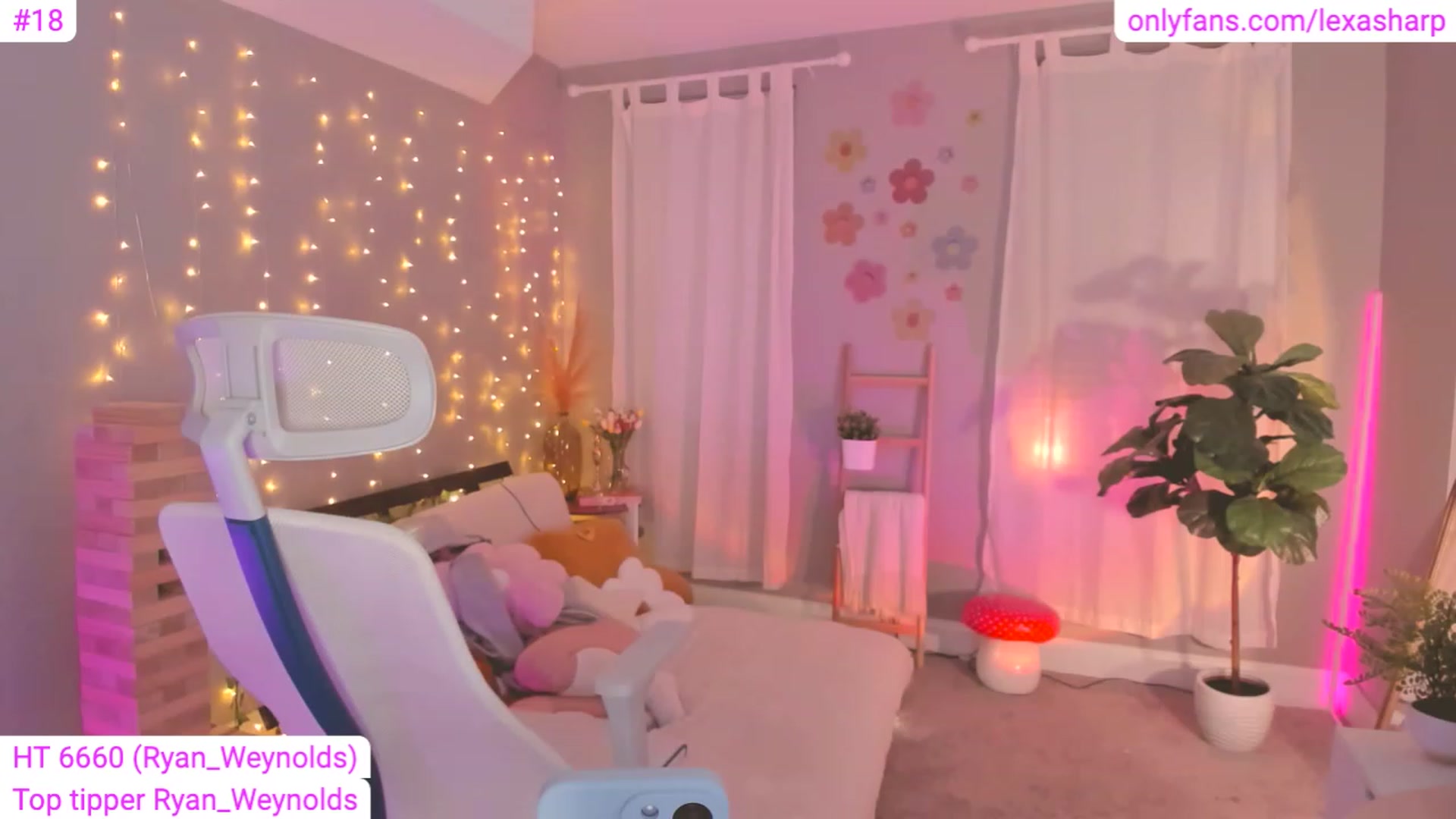 Gallery image thumbnail from alexasharp's myfreecams stream on, 04/07/2023, 06:58 image 6 of 20