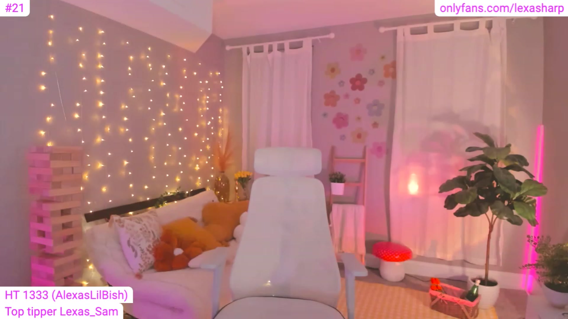 Gallery image thumbnail from alexasharp's myfreecams stream on, 04/12/2023, 01:13 image 9 of 20