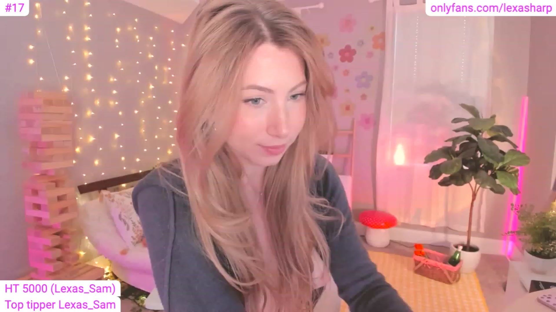 Gallery image thumbnail from alexasharp's myfreecams stream on, 04/12/2023, 23:37 image 6 of 20
