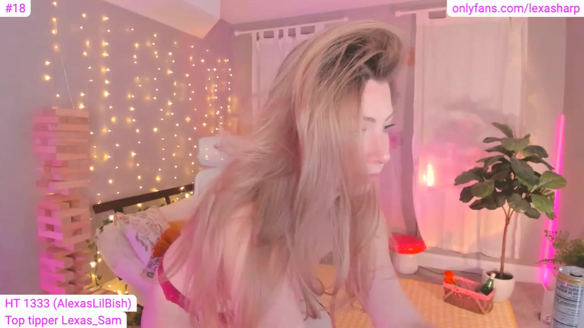 Gallery image thumbnail from alexasharp's myfreecams stream on, 04/14/2023, 03:29 image 14 of 20