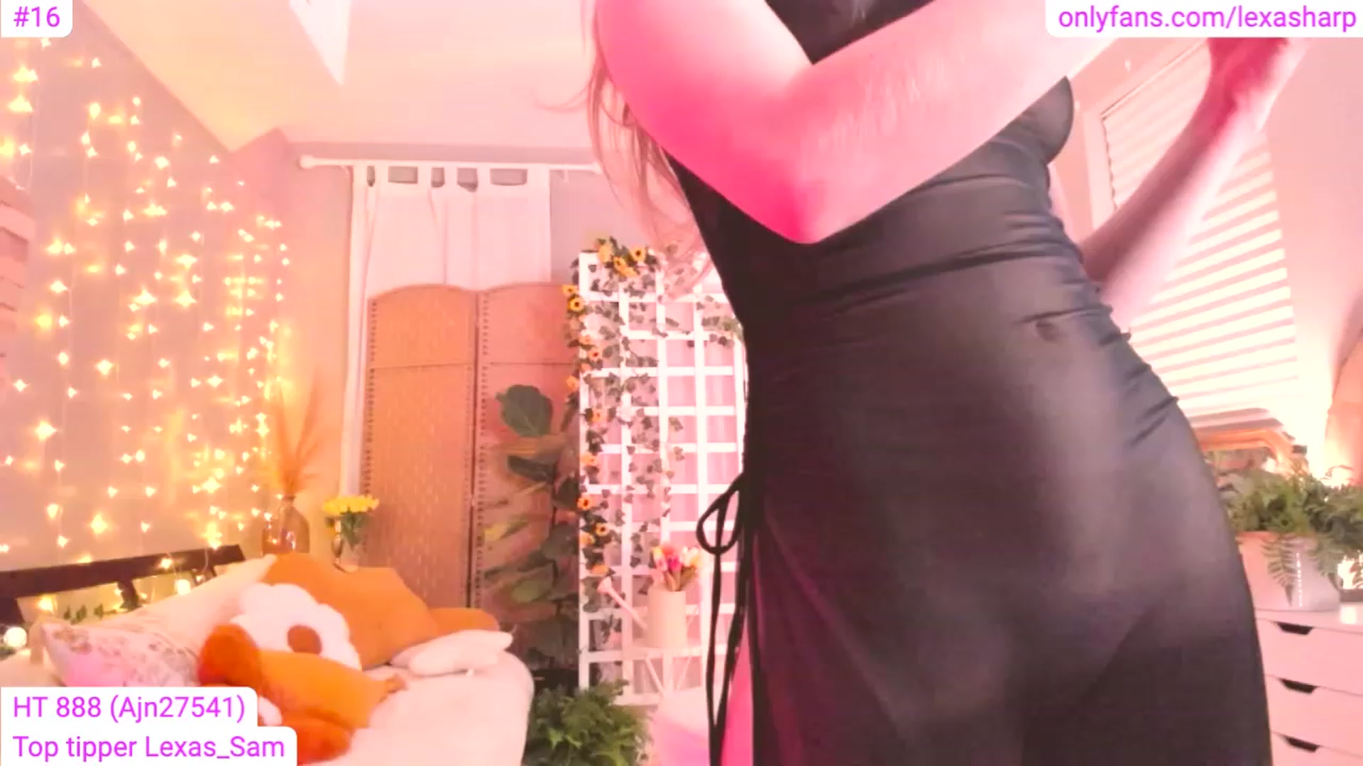 Gallery image thumbnail from alexasharp's myfreecams stream on, 04/16/2023, 04:02 image 16 of 20