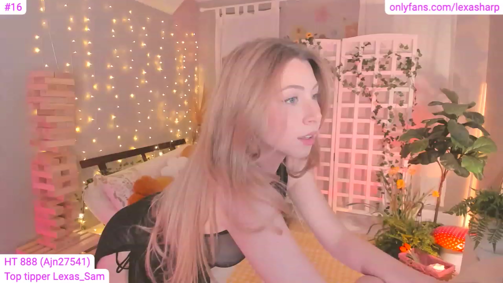 Gallery image thumbnail from alexasharp's myfreecams stream on, 04/16/2023, 04:02 image 15 of 20