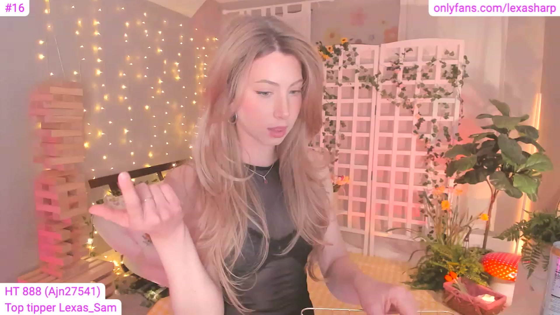 Gallery image thumbnail from alexasharp's myfreecams stream on, 04/16/2023, 04:02 image 6 of 20