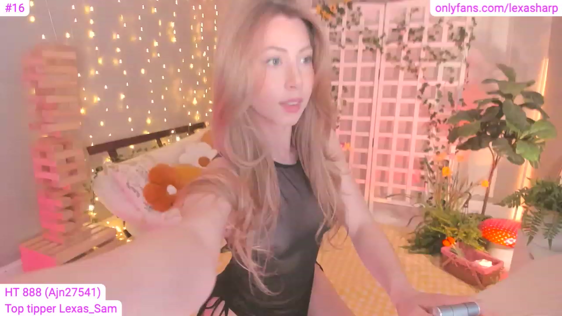 Gallery image thumbnail from alexasharp's myfreecams stream on, 04/16/2023, 04:02 image 8 of 20