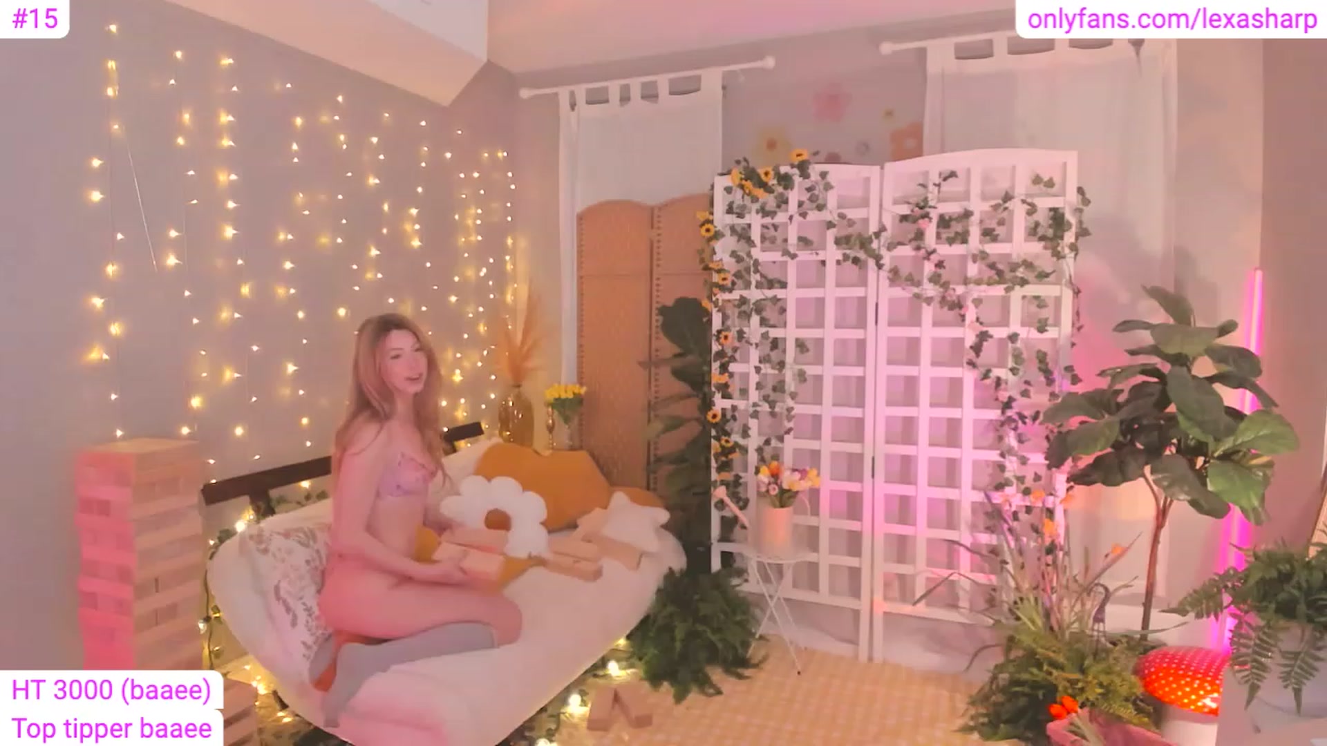 Gallery image thumbnail from alexasharp's myfreecams stream on, 04/19/2023, 24:25 image 5 of 20
