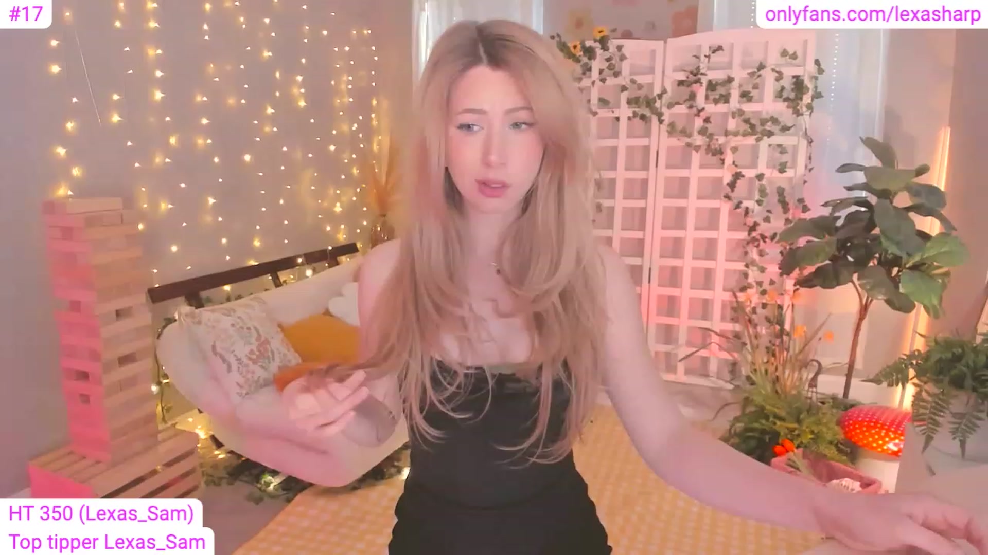 Gallery image thumbnail from alexasharp's myfreecams stream on, 04/19/2023, 23:51 image 1 of 20