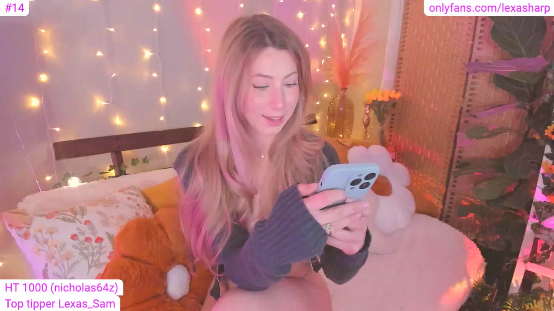 Gallery image thumbnail from alexasharp's myfreecams stream on, 04/21/2023, 03:17 image 8 of 20