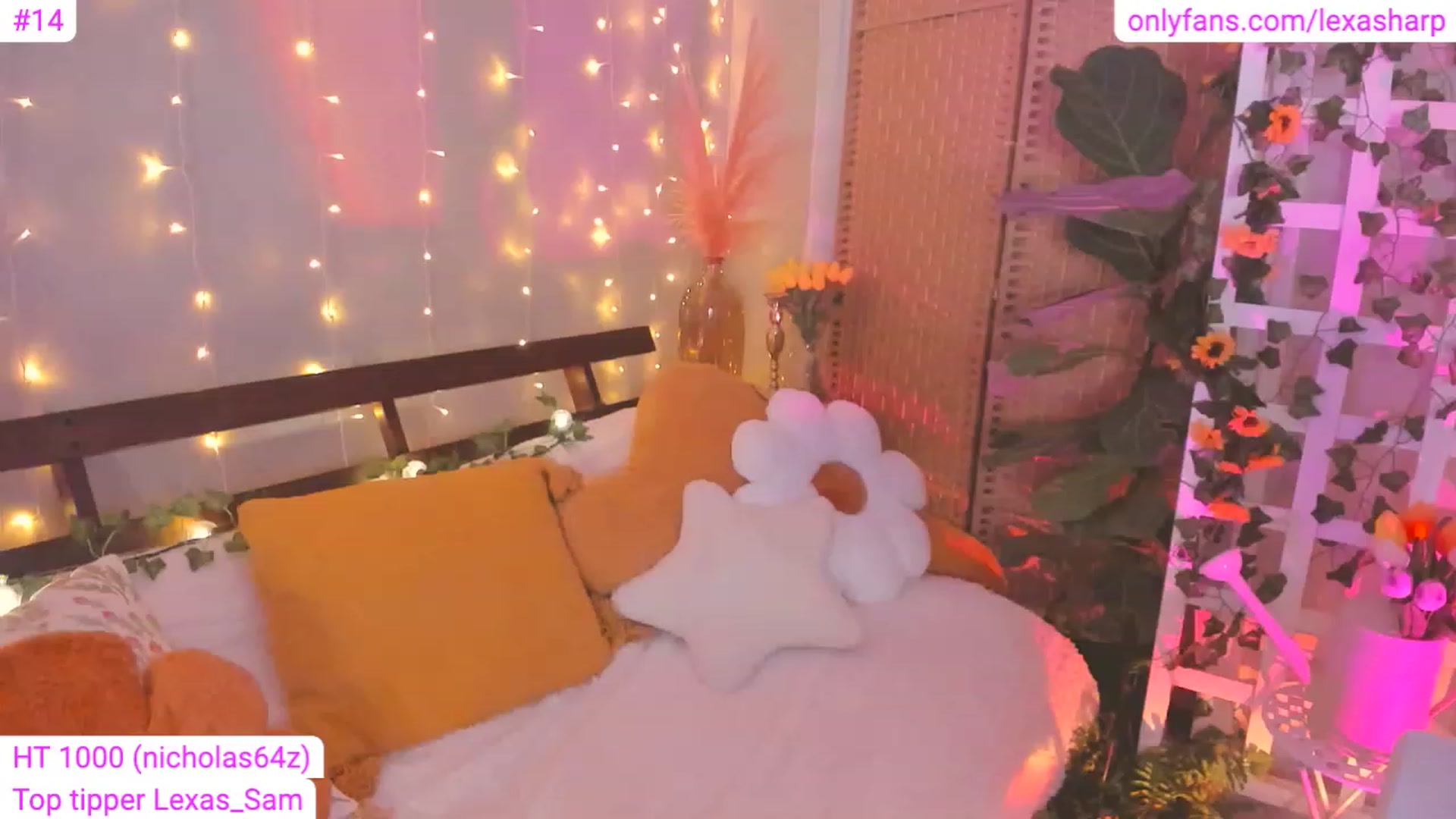 Gallery image thumbnail from alexasharp's myfreecams stream on, 04/21/2023, 03:17 image 1 of 20