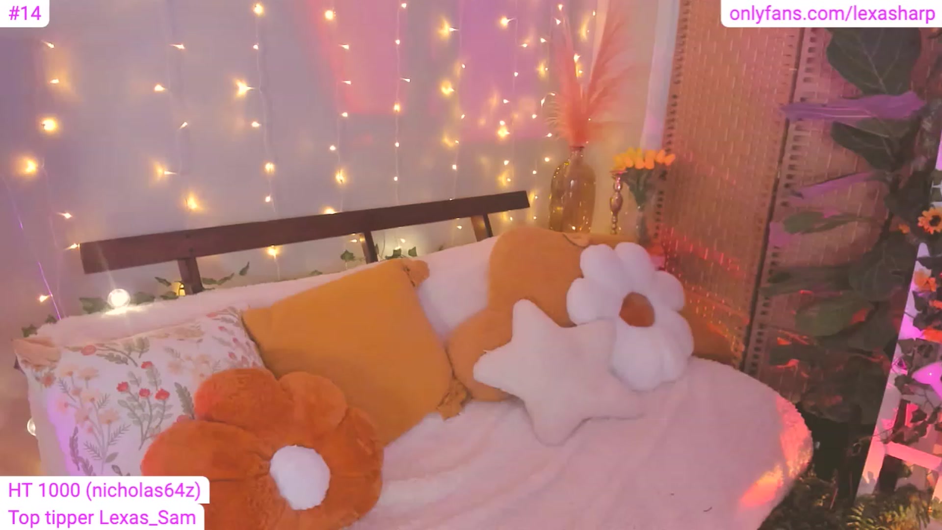 Gallery image thumbnail from alexasharp's myfreecams stream on, 04/21/2023, 03:17 image 5 of 20