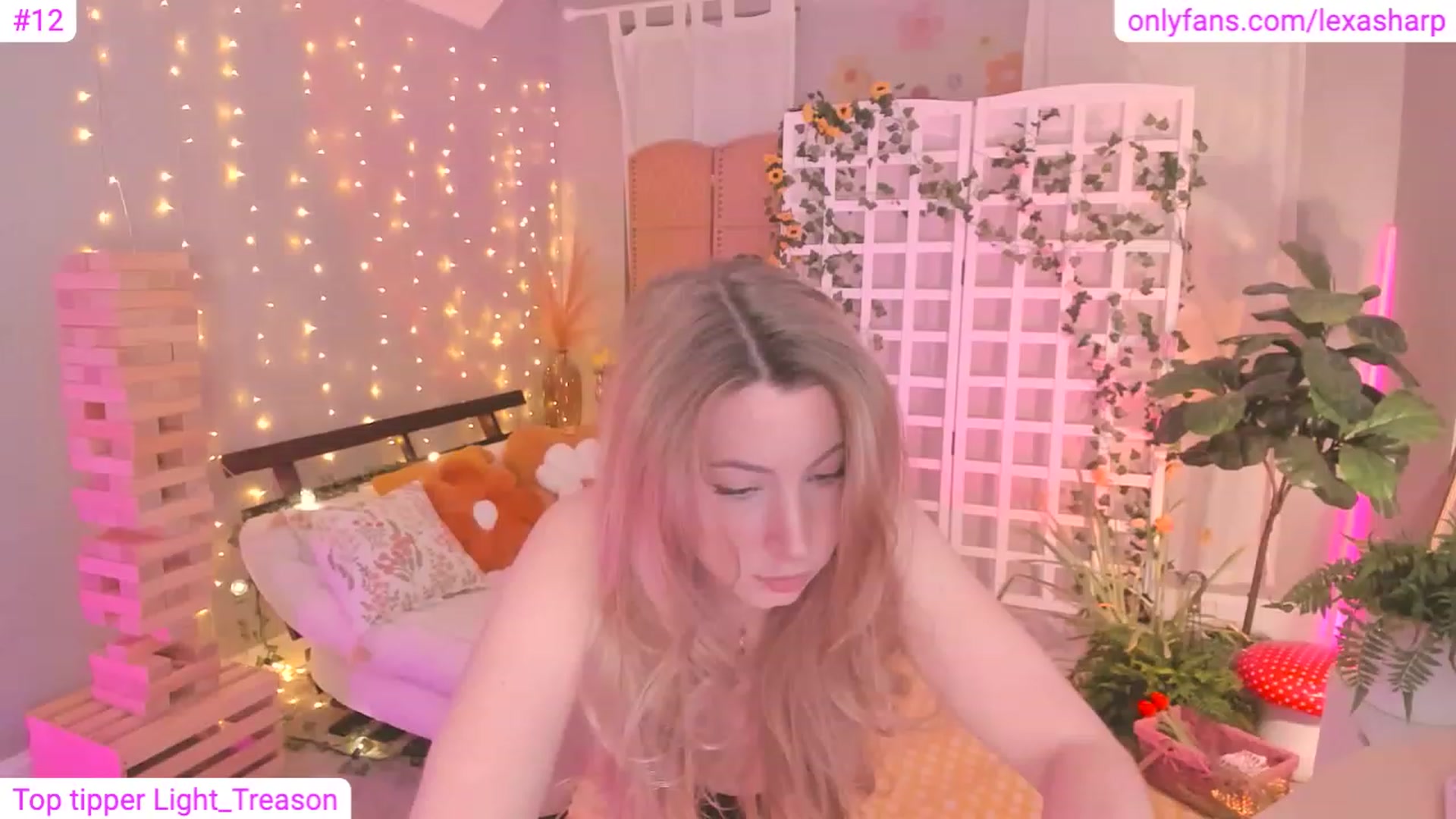 Gallery image thumbnail from alexasharp's myfreecams stream on, 04/26/2023, 02:30 image 9 of 20